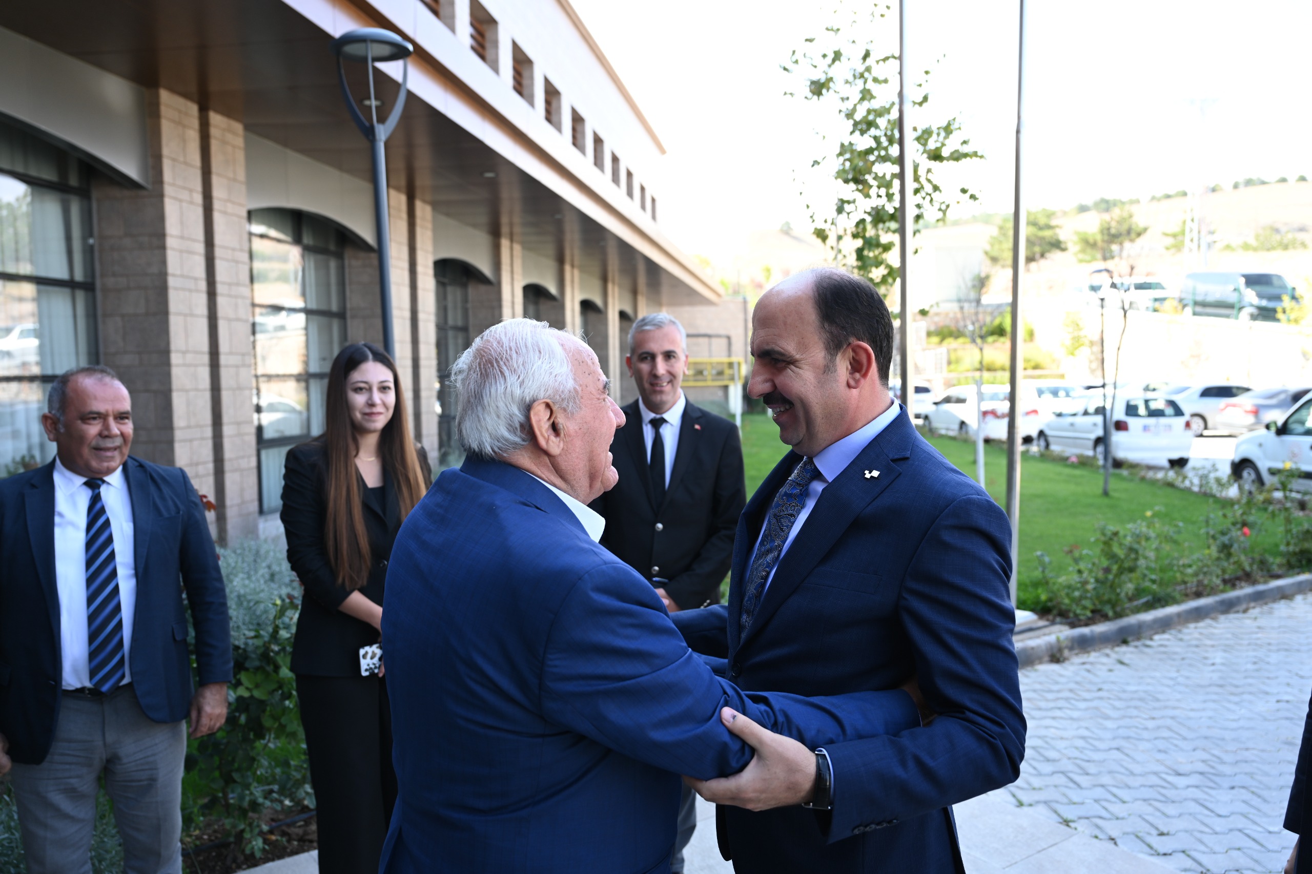 BAŞKAN ALTAY SAMİMİ DAVETİ KARŞILIKSIZ BIRAKMADI