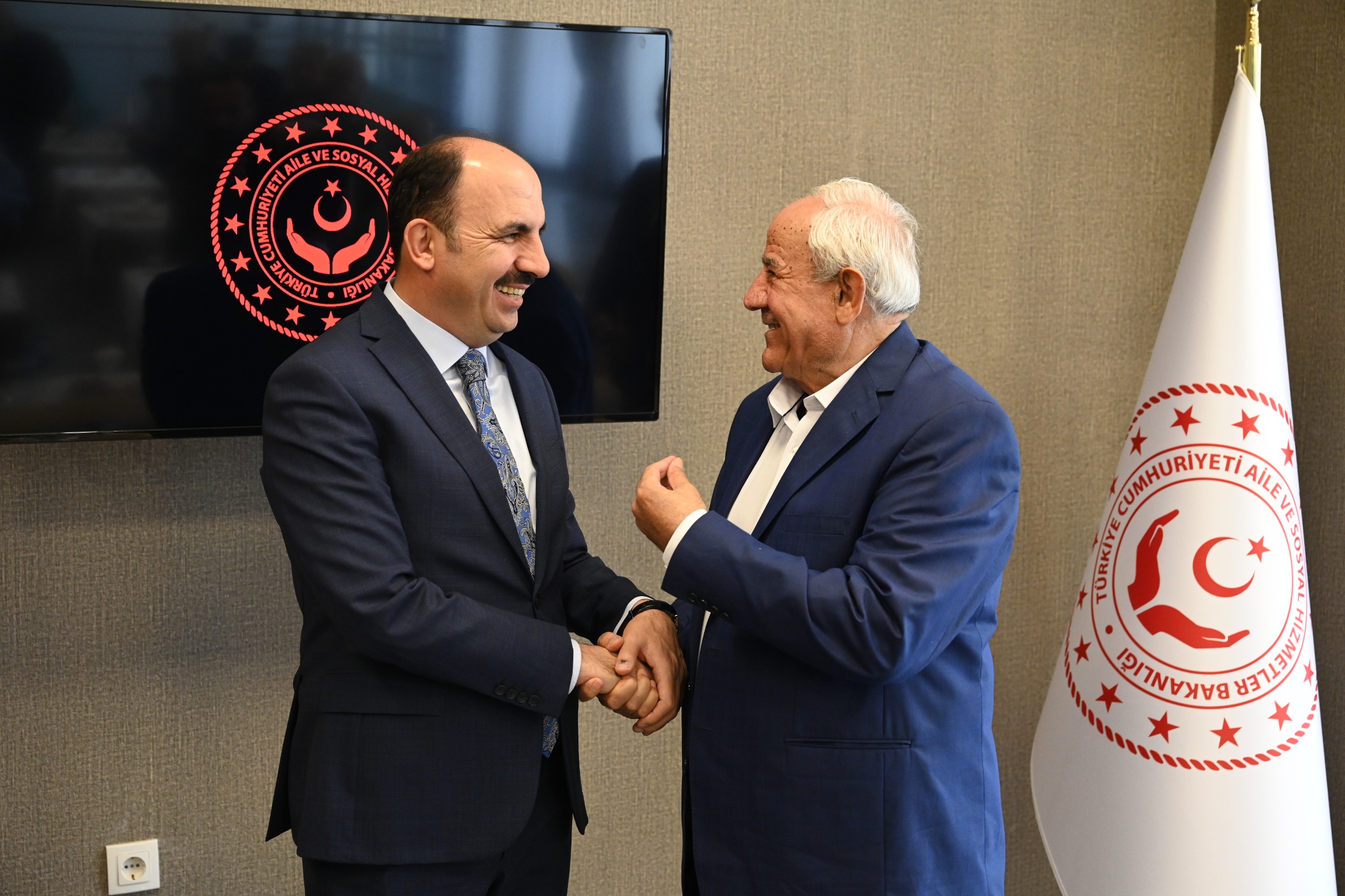 BAŞKAN ALTAY SAMİMİ DAVETİ KARŞILIKSIZ BIRAKMADI