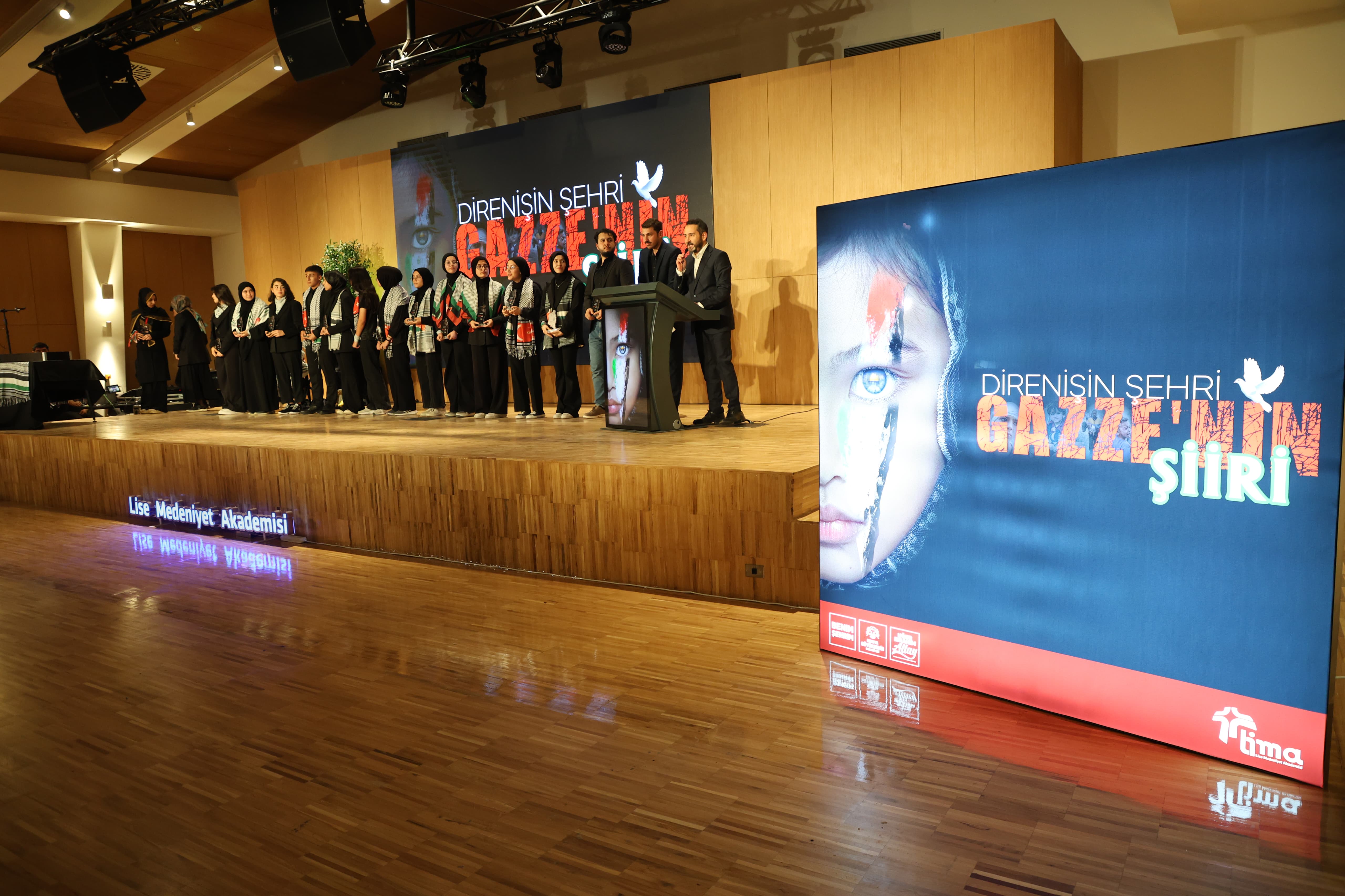 LİMA ÖĞRENCİLERİ İSRAİL SOYKIRIMININ 1. YILINDA ŞİİRLERİNİ “ÖZGÜR GAZZE” İÇİN SESLENDİRDİ
