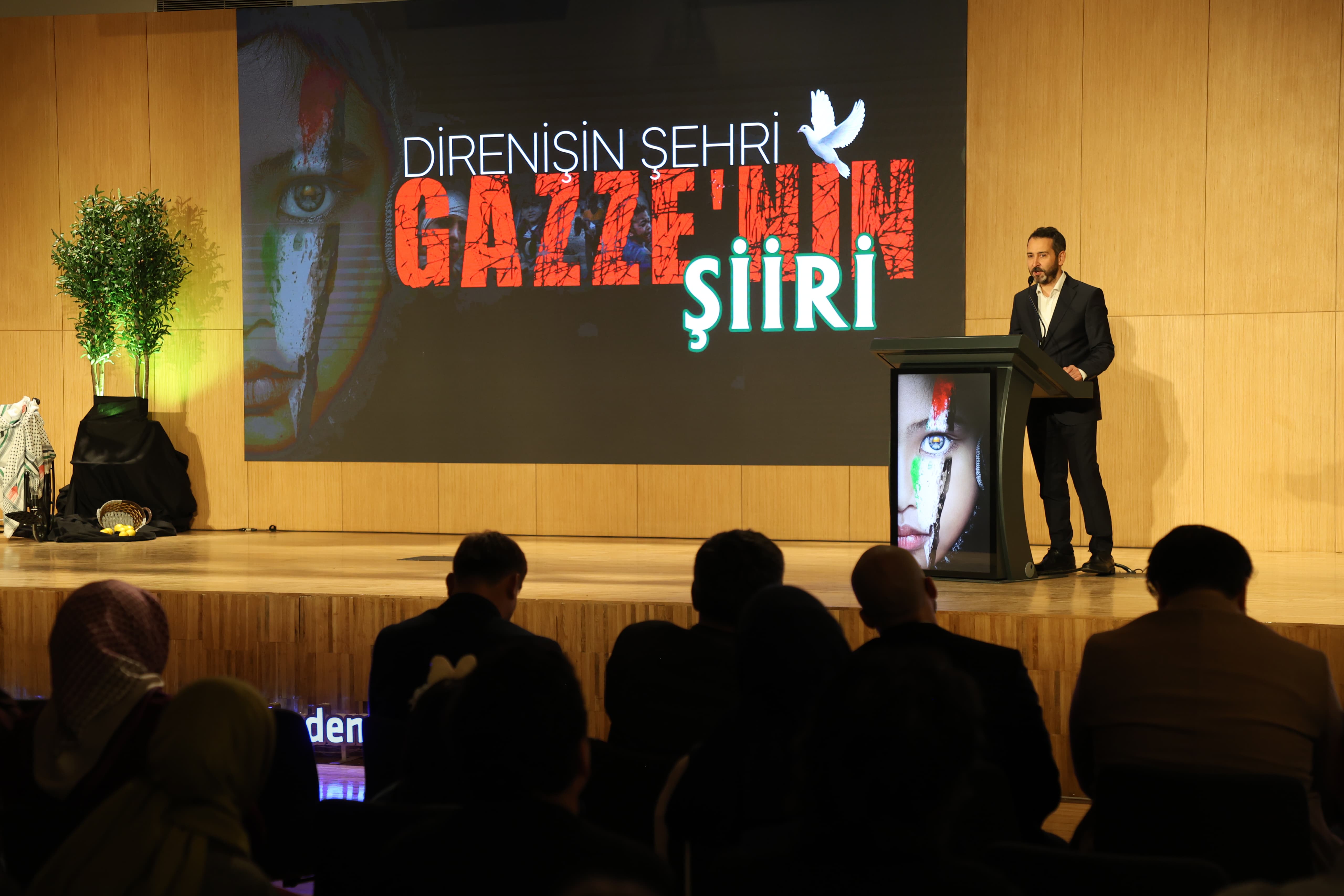 LİMA ÖĞRENCİLERİ İSRAİL SOYKIRIMININ 1. YILINDA ŞİİRLERİNİ “ÖZGÜR GAZZE” İÇİN SESLENDİRDİ