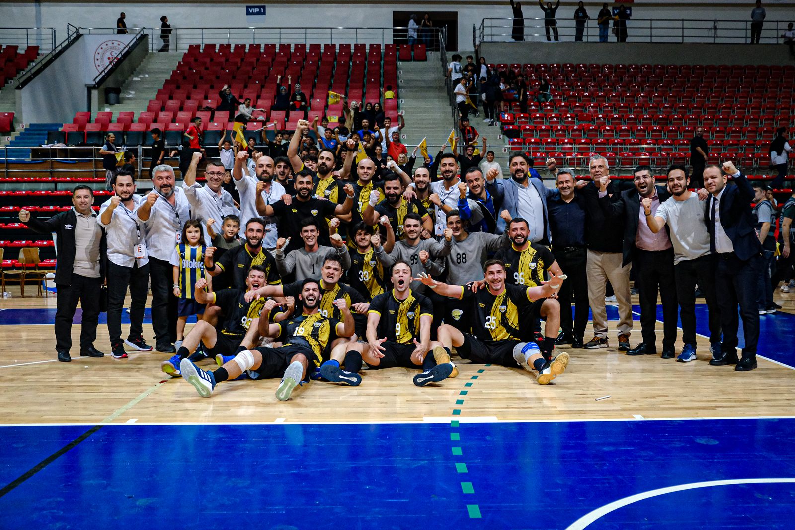KONYA BÜYÜKŞEHİR HENTBOLDA ÜST ÜSTE İKİNCİ KEZ KAZANDI
