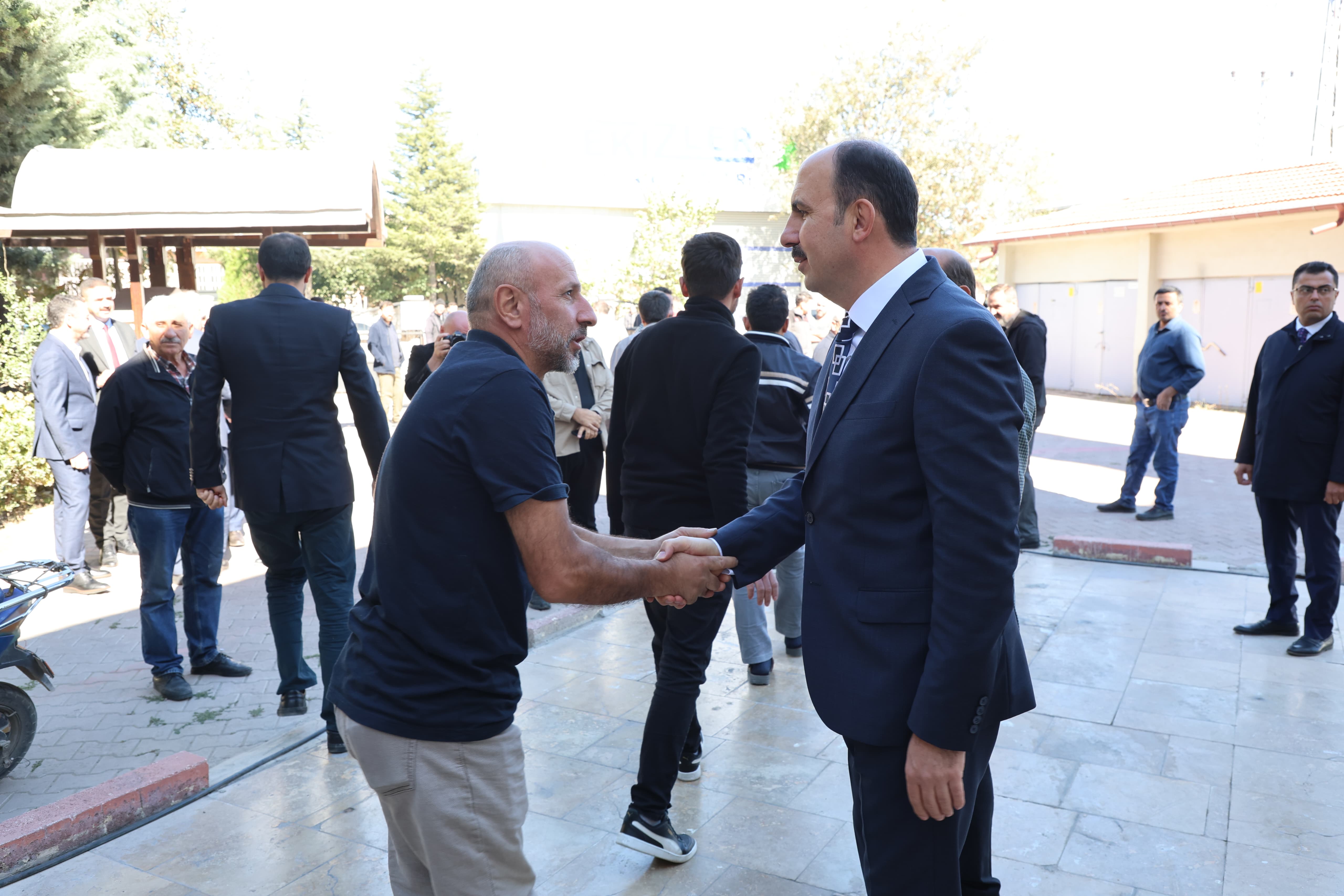 VALİ AKIN VE BAŞKAN ALTAY MARSAN SANAYİİ’DE VATANDAŞLARLA BULUŞTU