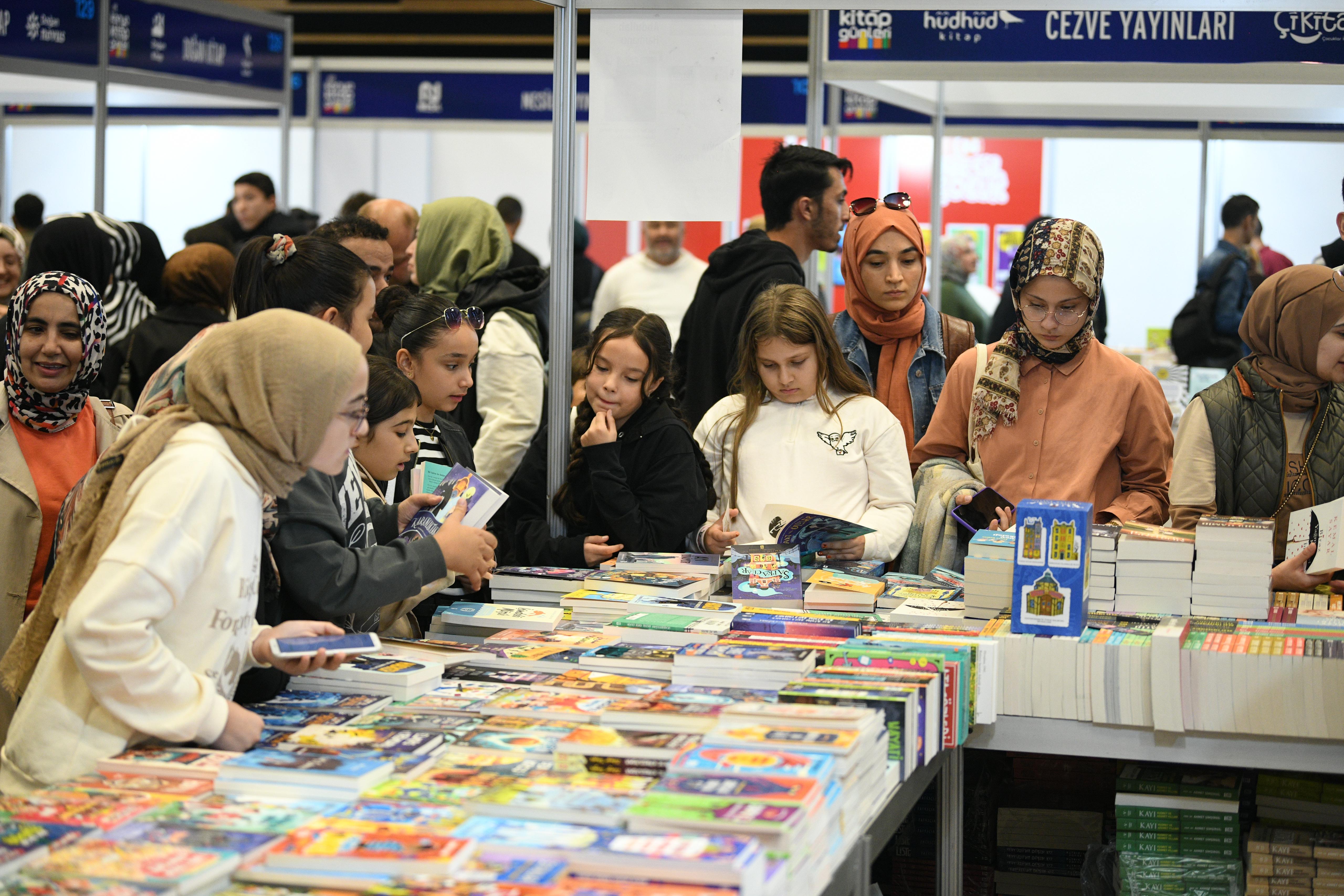 11. KONYA KİTAP GÜNLERİ KAPILARINI AÇTI