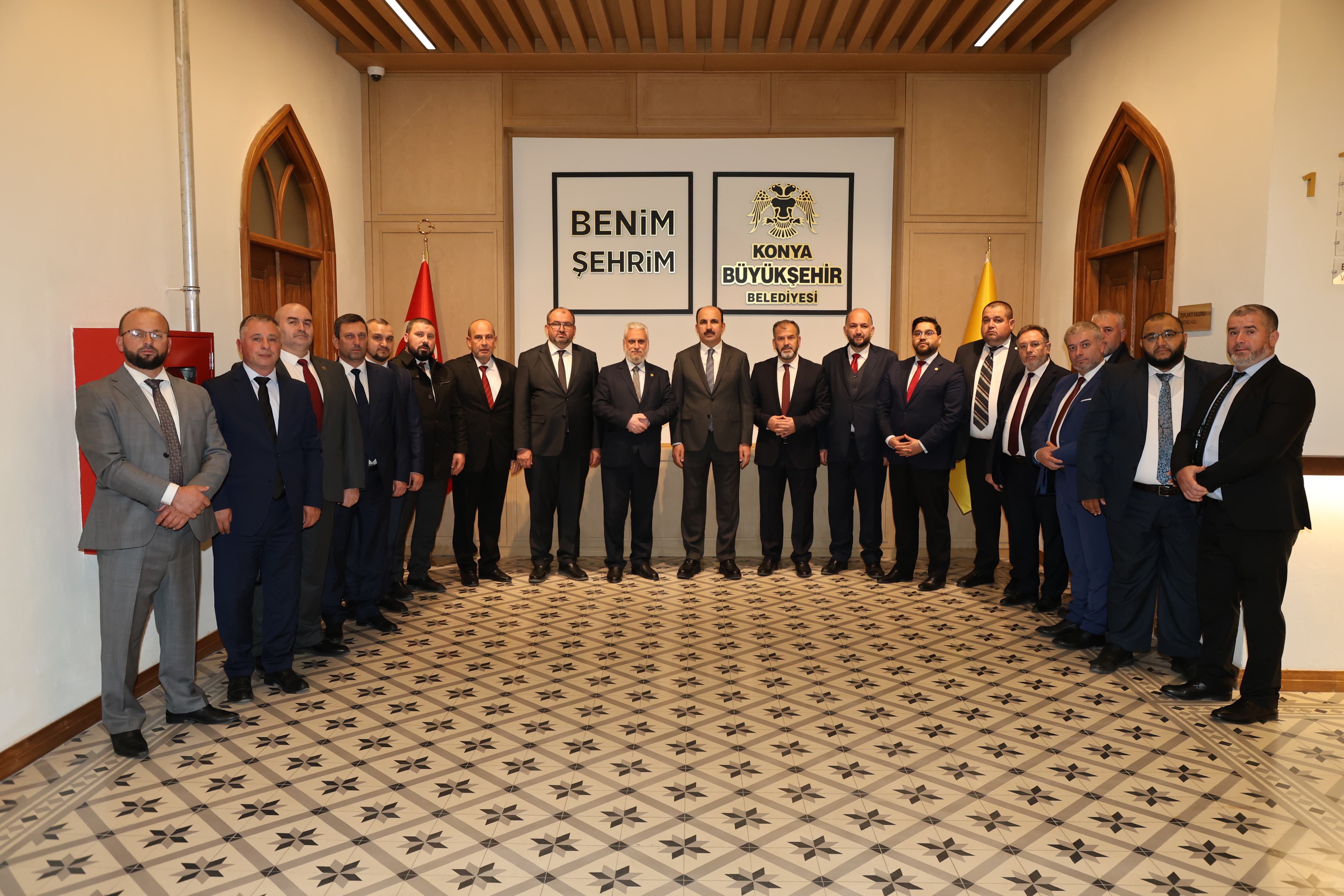 BULGARİSTAN MÜSLÜMANLARI BAŞMÜFTÜSÜ BAŞKAN ALTAY’I ZİYARET ETTİ