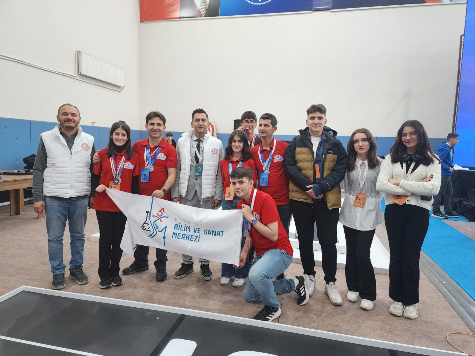 KAPSÜL TEKNOLOJİ PLATFORMU’NUN DESTEKLEDİĞİ TAKIMLAR, 16. MEB ROBOTİK YARIŞMASI'NDAN 5 ÖDÜLLE DÖNDÜ