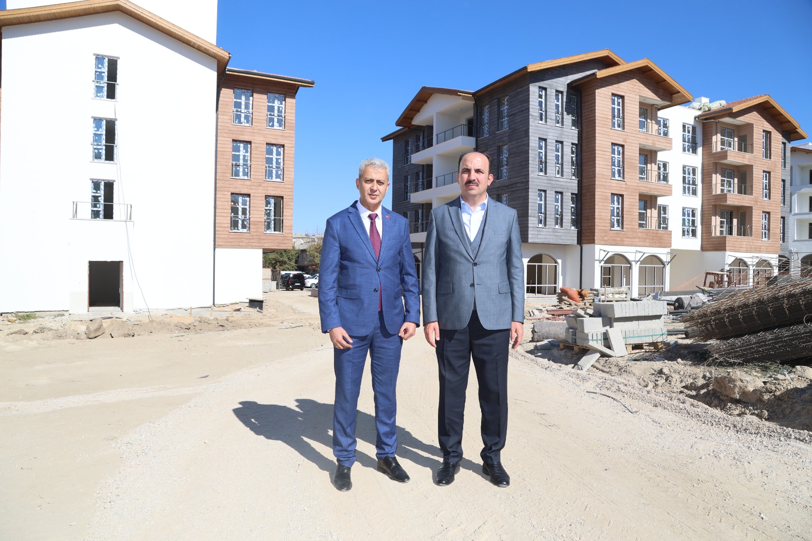 BAŞKAN ALTAY KADINHANI İLÇE MERKEZİNDEKİ KENTSEL DÖNÜŞÜM ÇALIŞMALARINI İNCELEDİ