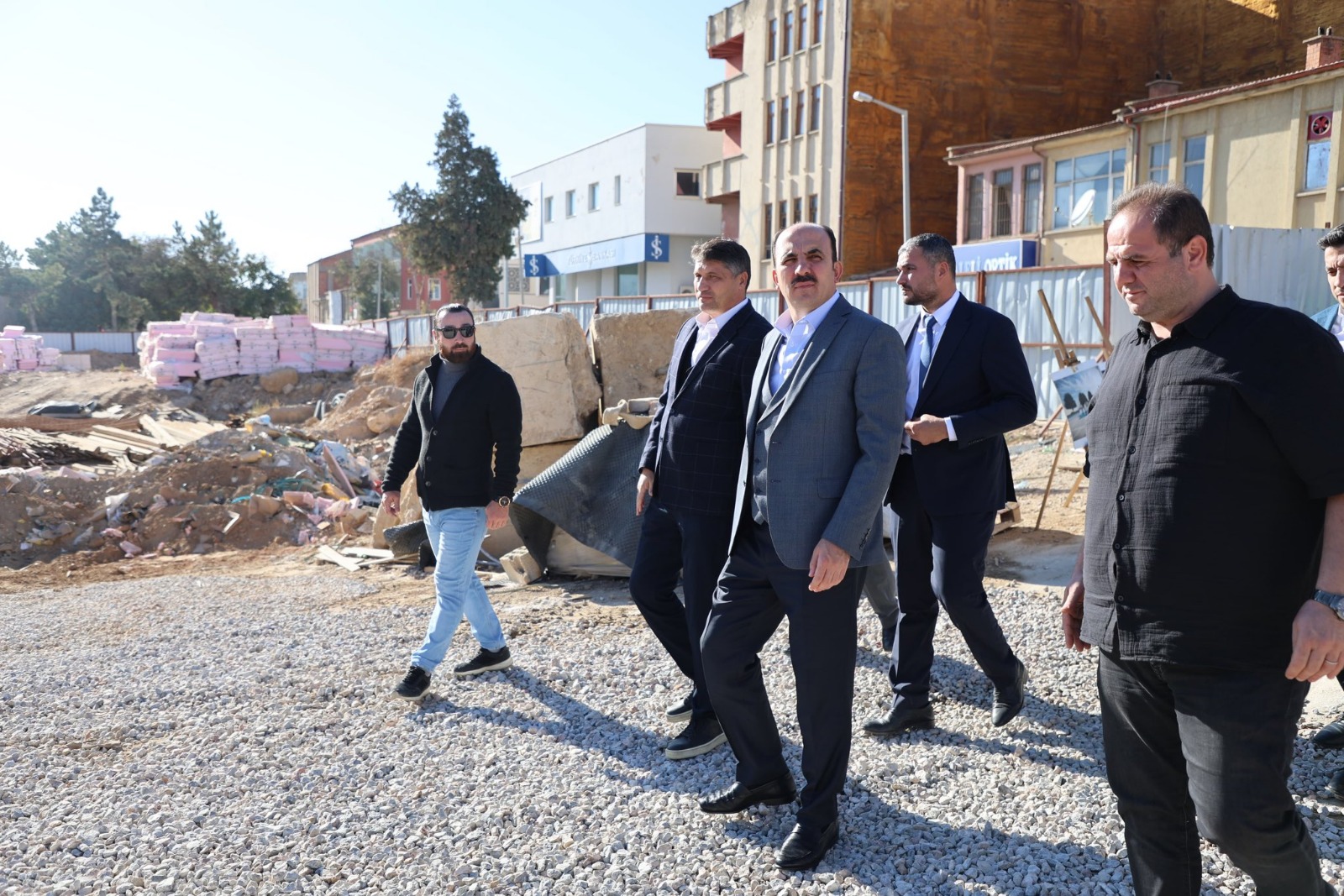 ILGIN OSMANLI KENT MEYDANI DÖNÜŞÜMÜ PROJESİ HIZLA İLERLİYOR