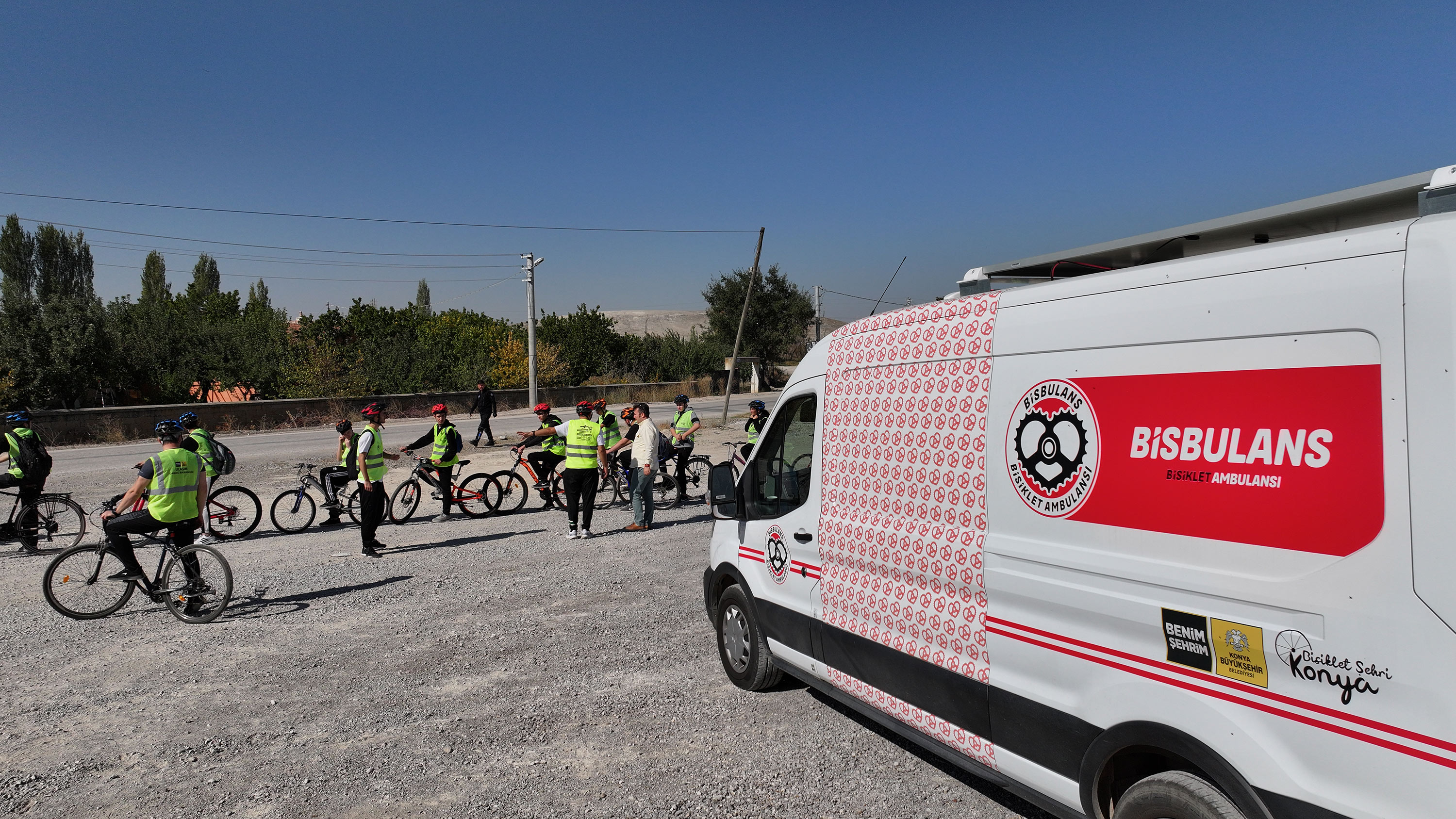 LİSE ÖĞRENCİLERİ DOĞAL VE TARİHİ GÜZELLİKLER EŞLİĞİNDE PEDAL ÇEVİRDİ