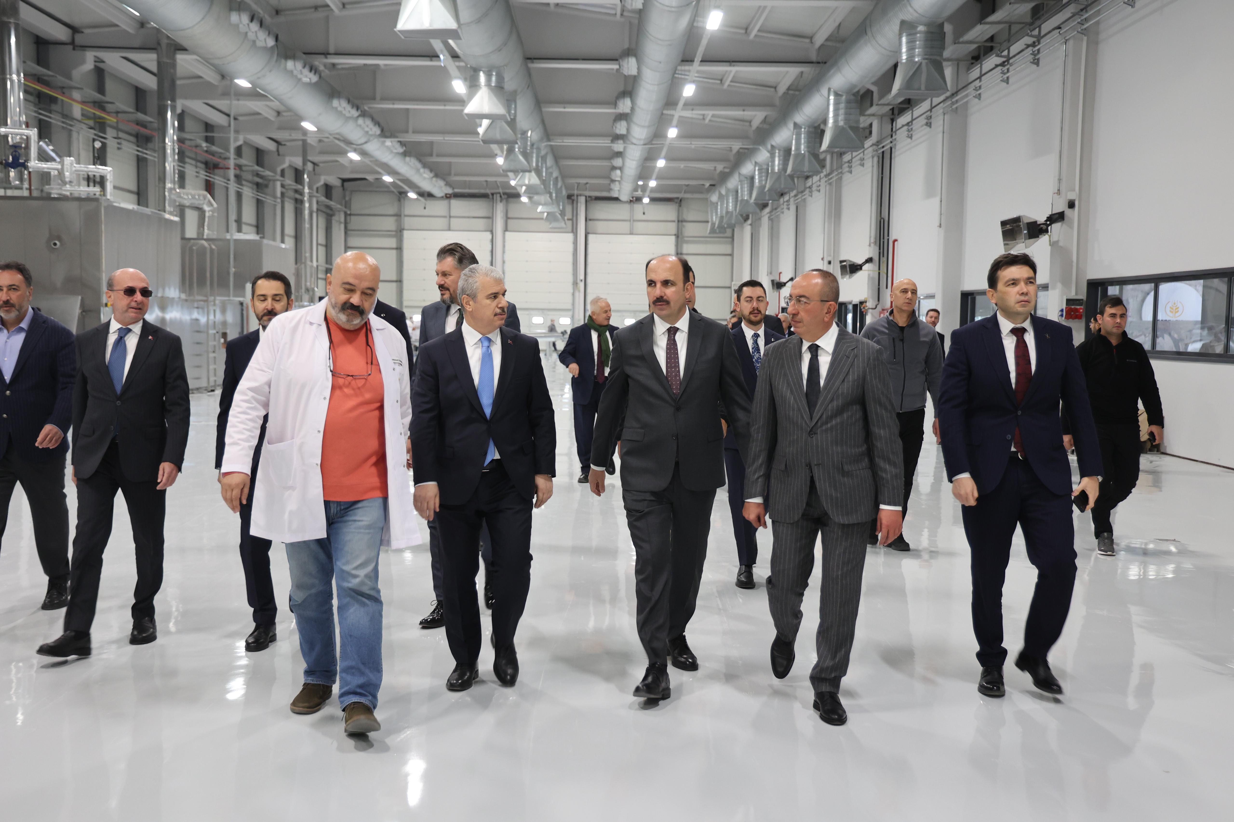 BAŞKAN ALTAY: “UYGUN FİYATLI VE KATKISIZ EKMEK ÜRETEN FENNÎ FIRIN’DA GÜNLÜK ÜRETİM KAPASİTEMİZİ 150 BİNE ÇIKARIYORUZ”