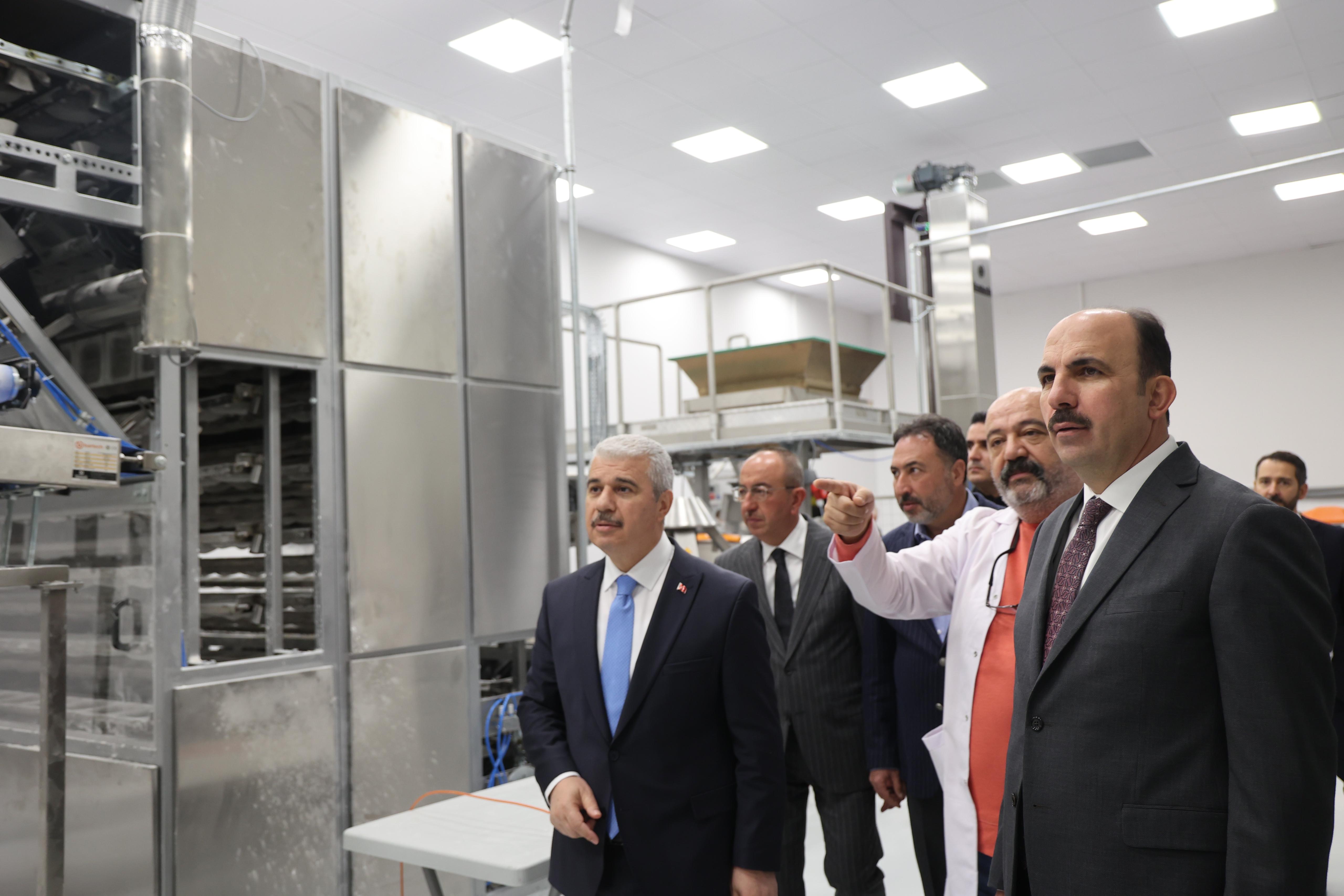 BAŞKAN ALTAY: “UYGUN FİYATLI VE KATKISIZ EKMEK ÜRETEN FENNÎ FIRIN’DA GÜNLÜK ÜRETİM KAPASİTEMİZİ 150 BİNE ÇIKARIYORUZ”
