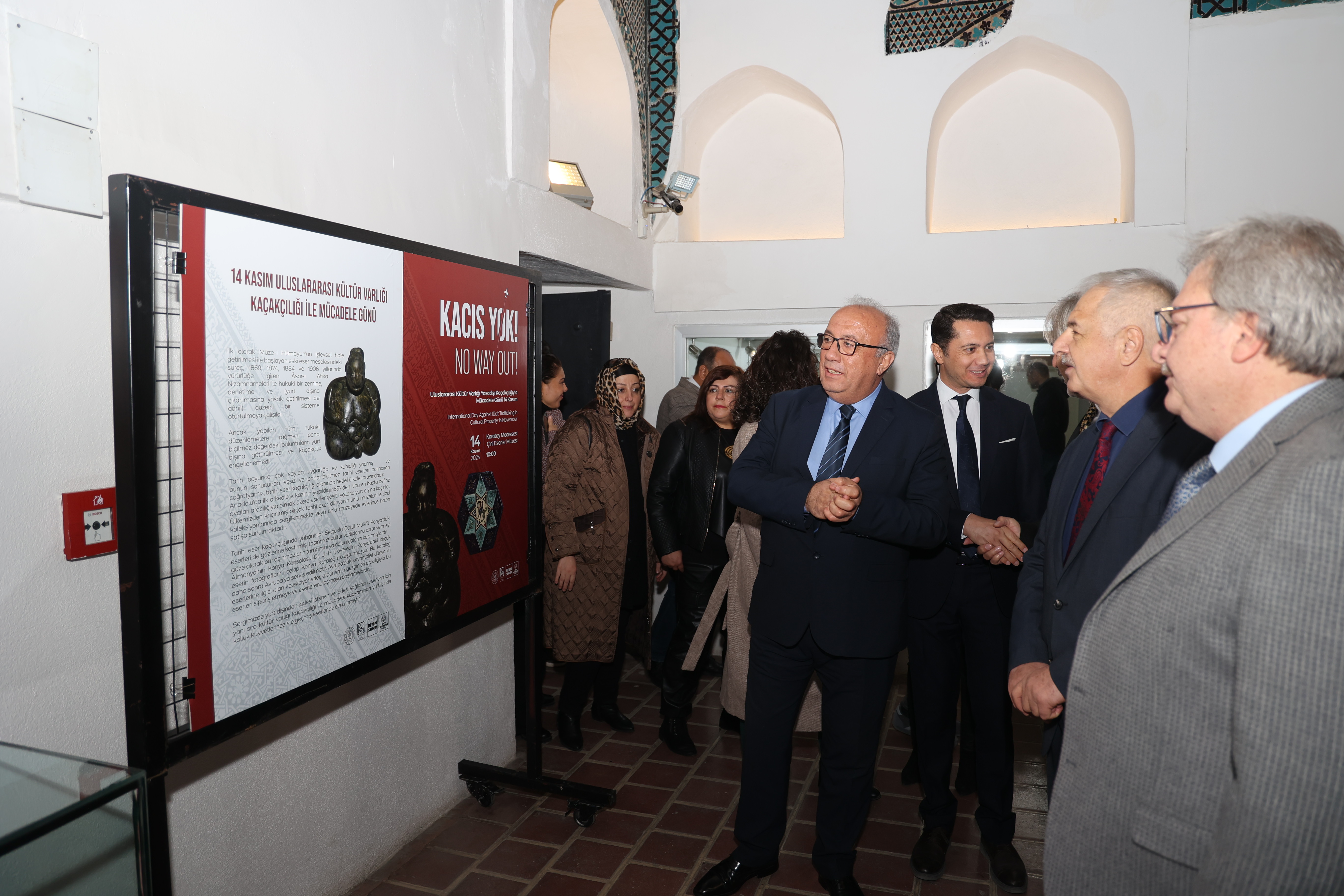 ÇATALHÖYÜK’TEN YURT DIŞINA KAÇIRILAN 8 BİN YILLIK HEYKELCİK AİT OLDUĞU TOPRAKLARA GERİ DÖNDÜ