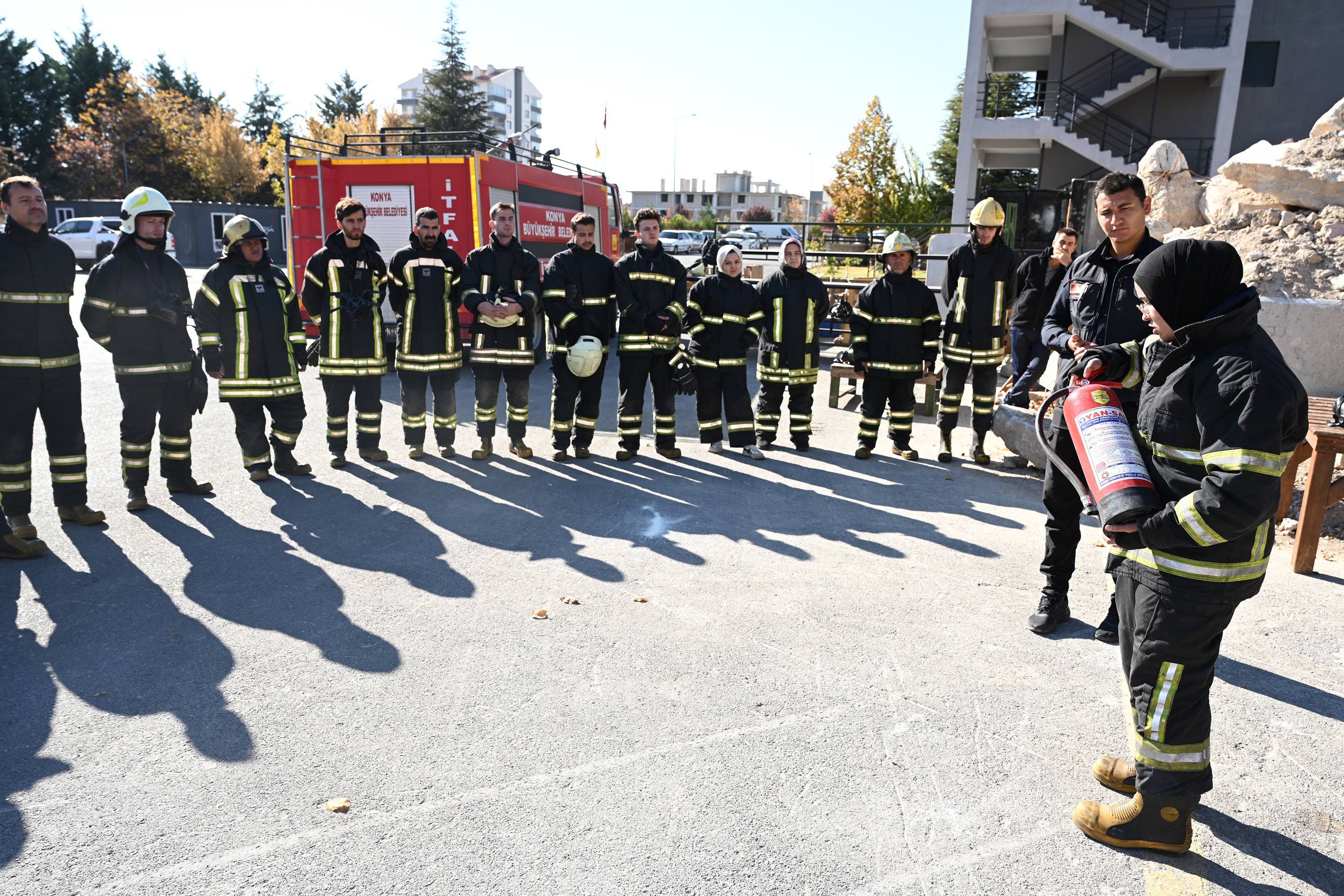 KONYA BÜYÜKŞEHİR’İN “GÖNÜLLÜ İTFAİYECİLİK PROJESİ” ÖRNEK OLUYOR