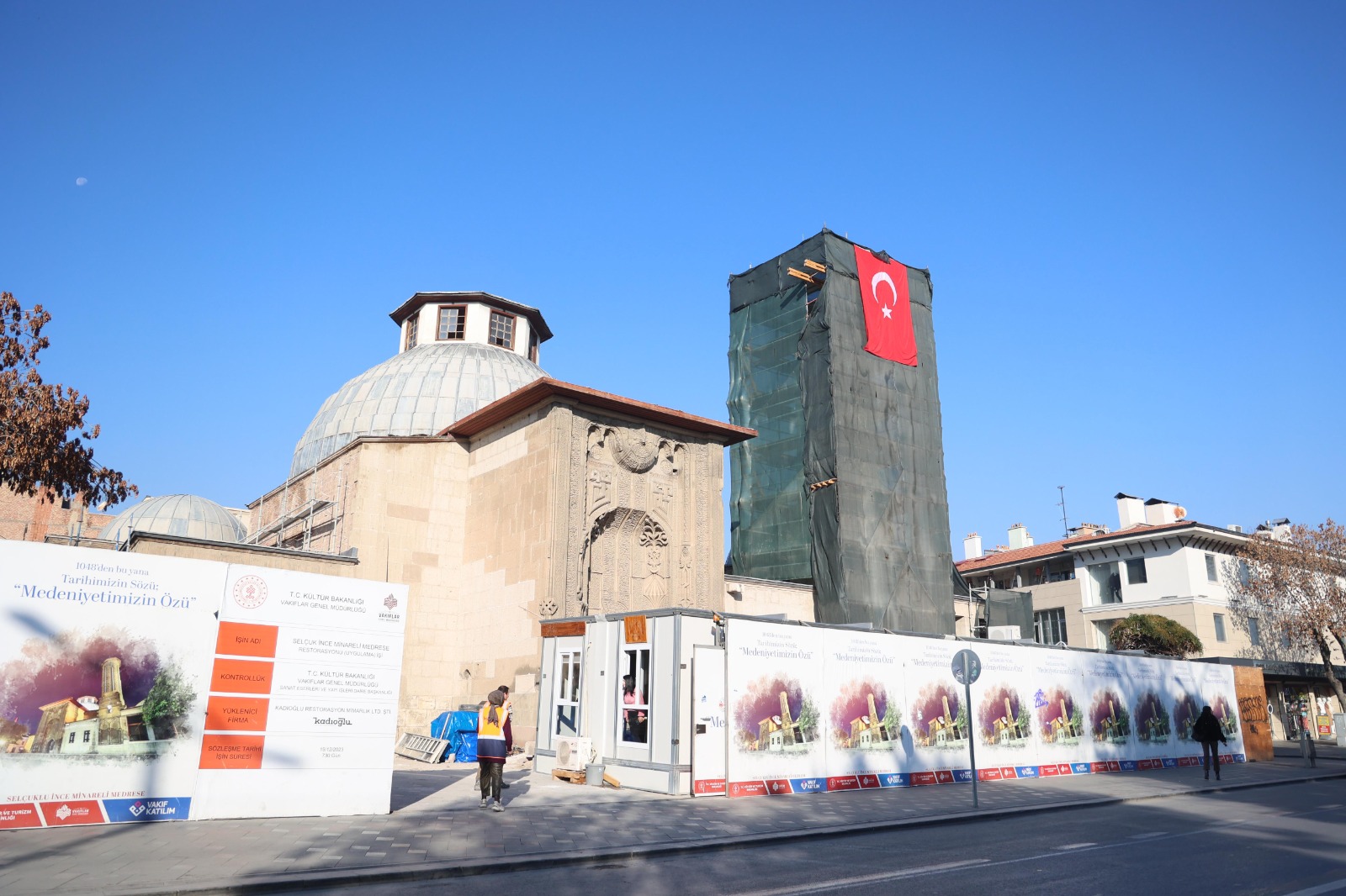 BAŞKAN ALTAY İKİ ÖNEMLİ SELÇUKLU ESERİNDEKİ RESTORASYON ÇALIŞMALARINI İNCELEDİ