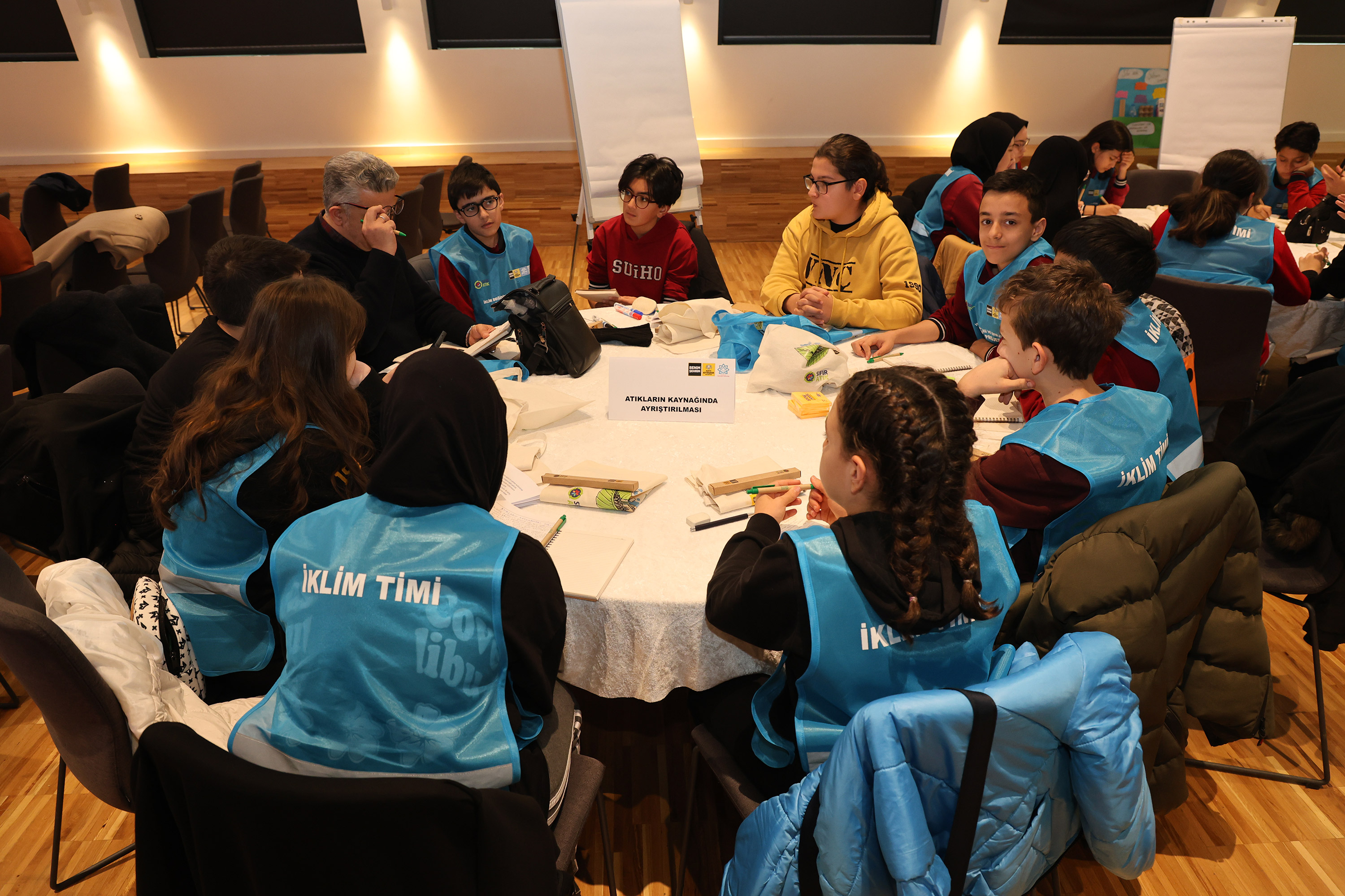 “İKLİM DEĞİŞİKLİĞİ VE SIFIR ATIK EĞİTİMİ PROJESİ” KAPSAMINDA İKLİM TİMİ SIFIR ATIK ÇALIŞTAYI DÜZENLENDİ