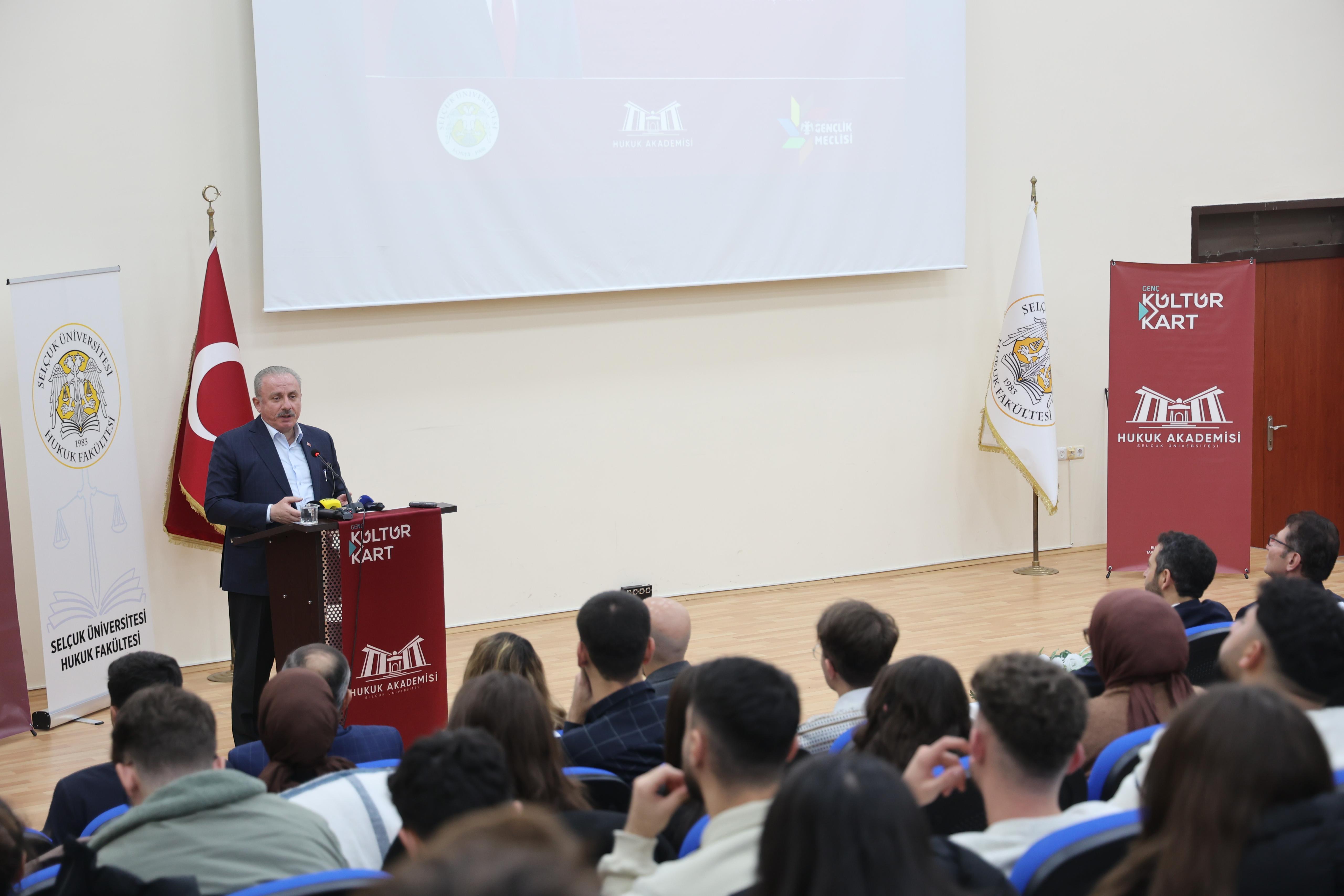 PROF. DR. ŞENTOP: “FİLİSTİN, GAZZE VE KUDÜS 2. DÜNYA SAVAŞI SONRASI TAHKİM EDİLEN DÜNYA DÜZENİNİN ANAHTAR KELİMELERİDİR”