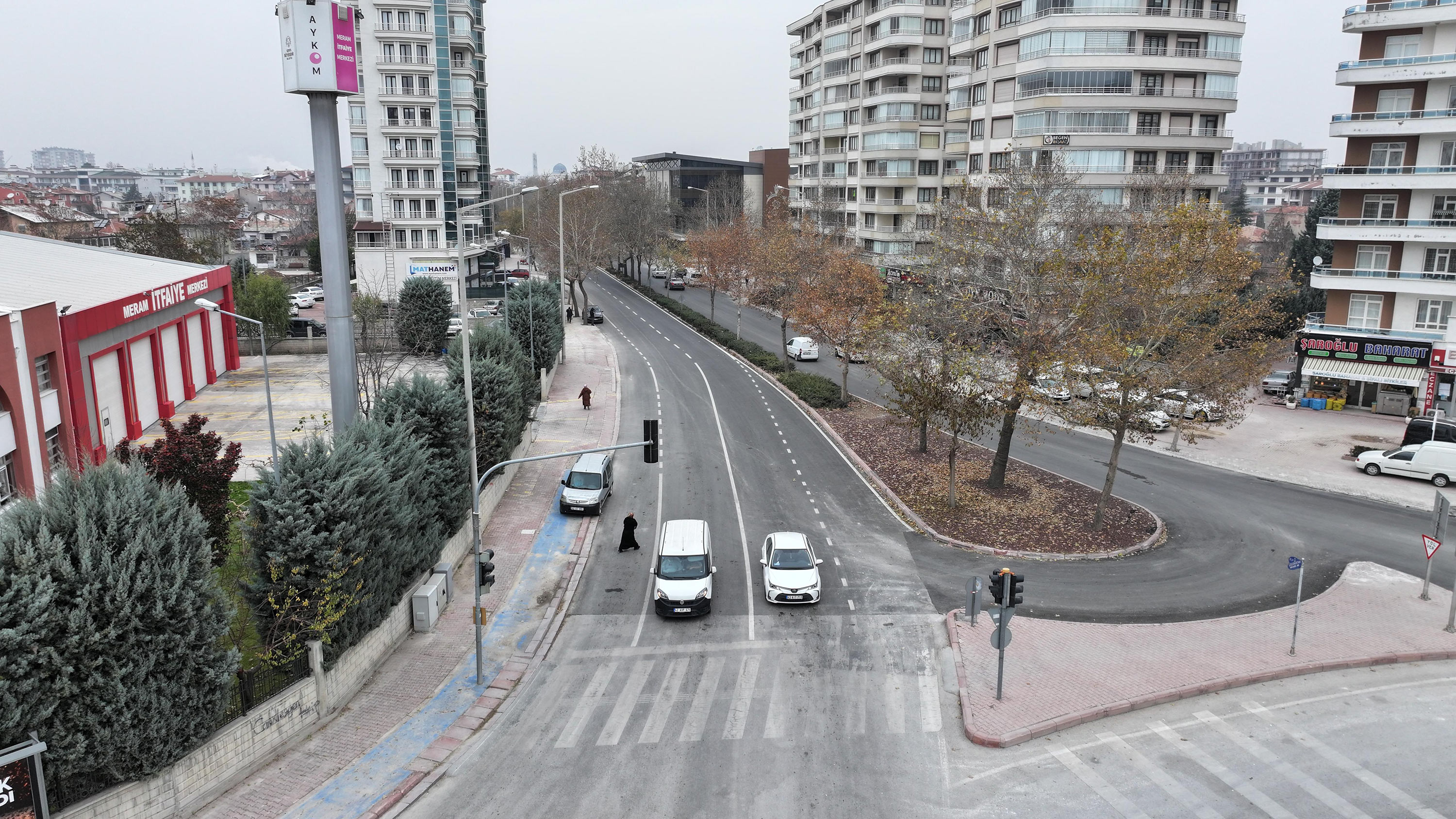 BAŞKAN ALTAY: “AHMET ÖZCAN CADDESİ’NDE 2,6 KM’LİK SICAK ASFALT ÇALIŞMASINI TAMAMLADIK”