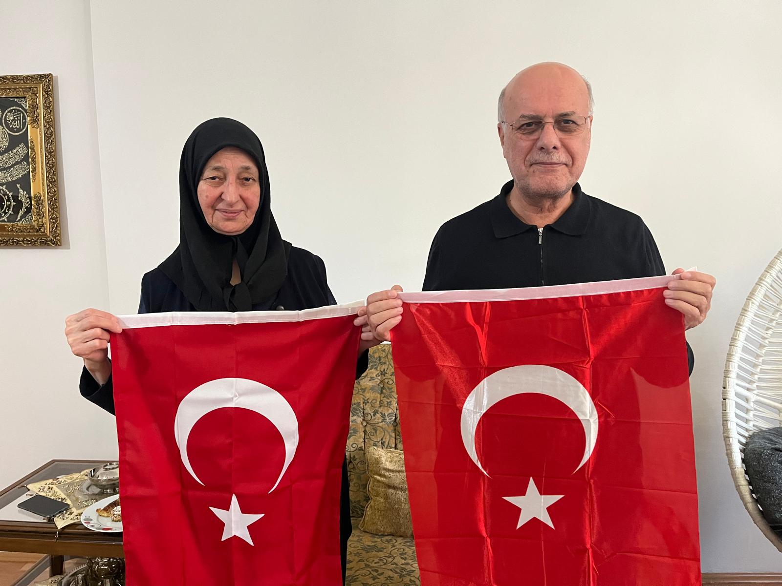 KONYA BÜYÜKŞEHİR ŞEHİT ÖĞRETMENLERİN AİLELERİNİ UNUTMADI