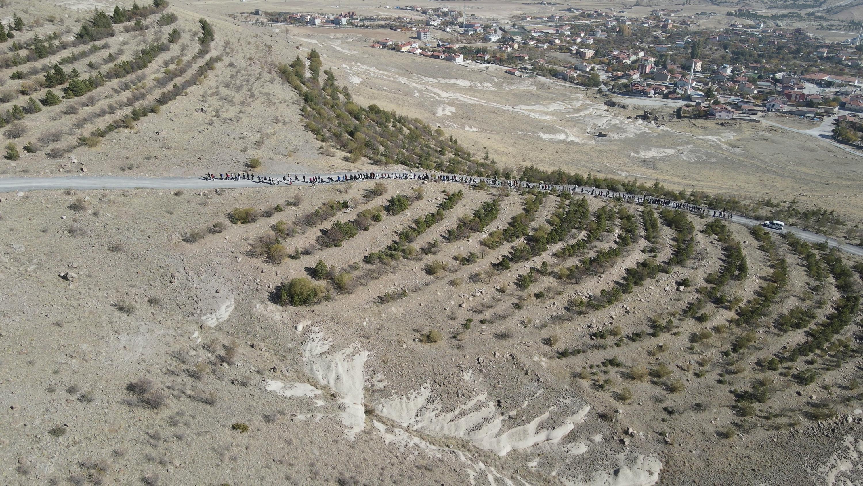 BİLGEHANELERİN 8. SINIF ÖĞRENCİLERİ TAKKELİ DAĞ’DA ZİRVE YOLCULUĞU DENEYİMİ YAŞADI