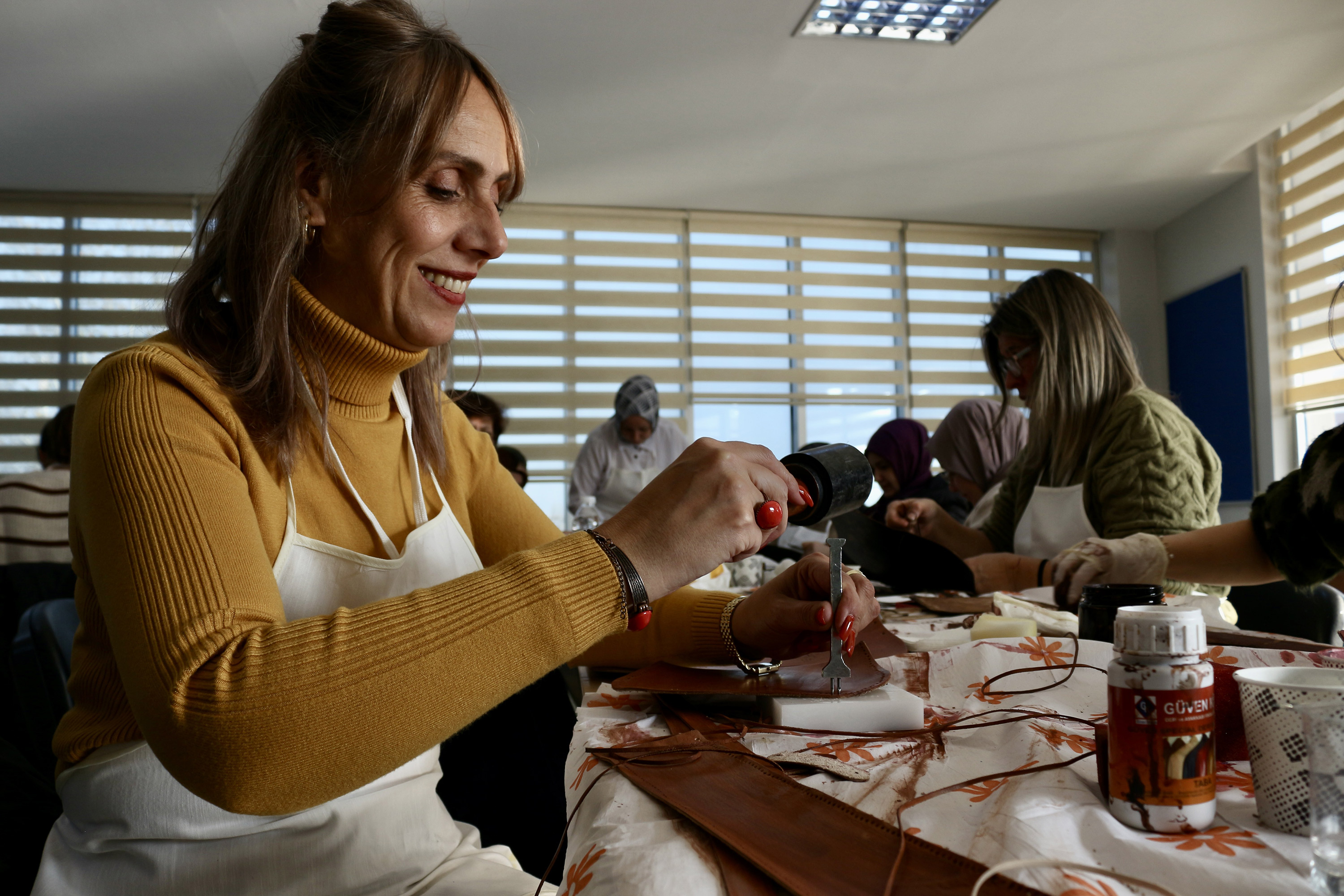 KOMEK VE ASEM KÜLTÜRLER ARASINDA KÖPRÜ OLUYOR