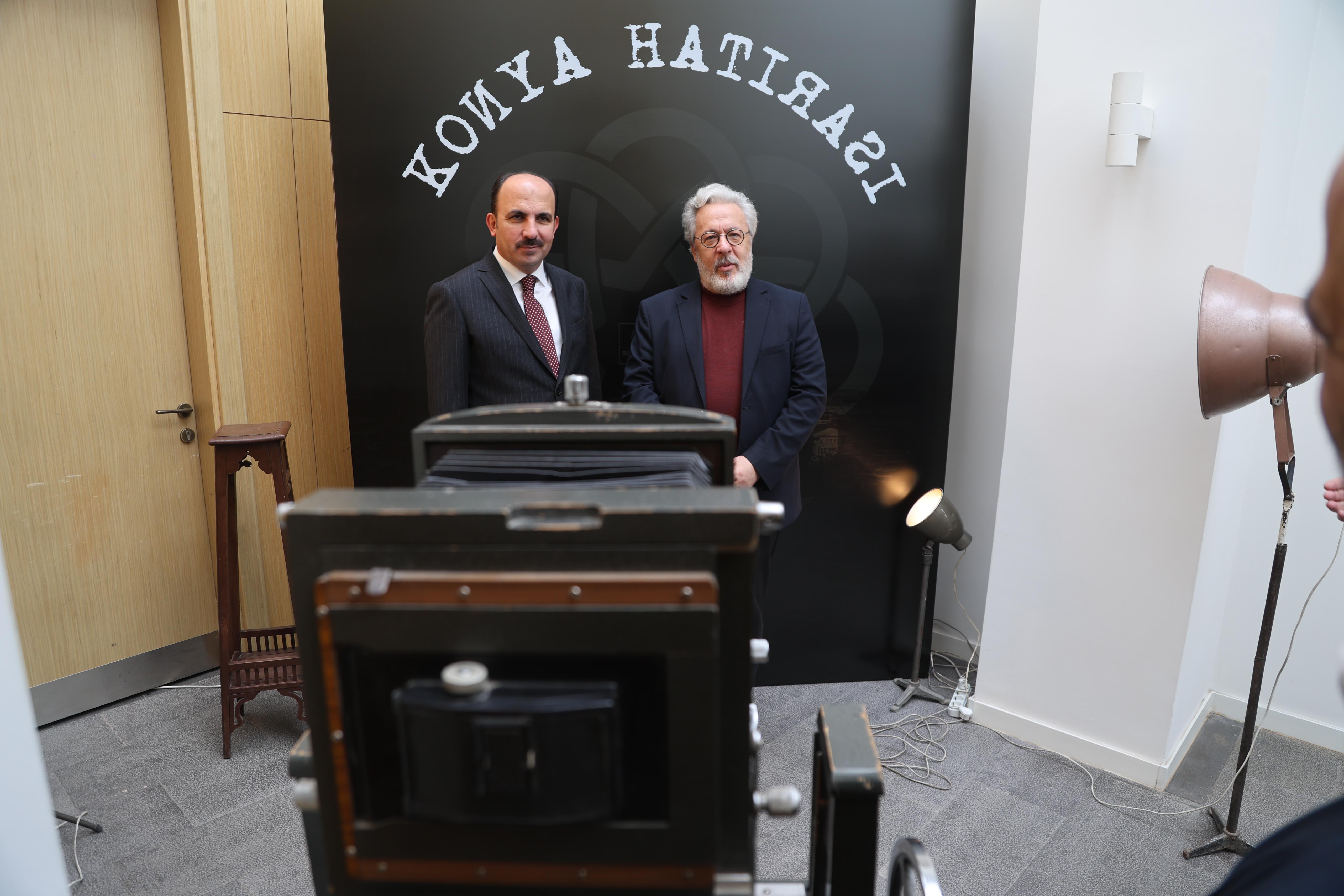 KONYA TARİHİNE IŞIK TUTACAK FOTOĞRAF ALBÜMÜNÜN 2. CİLDİ TANITILDI