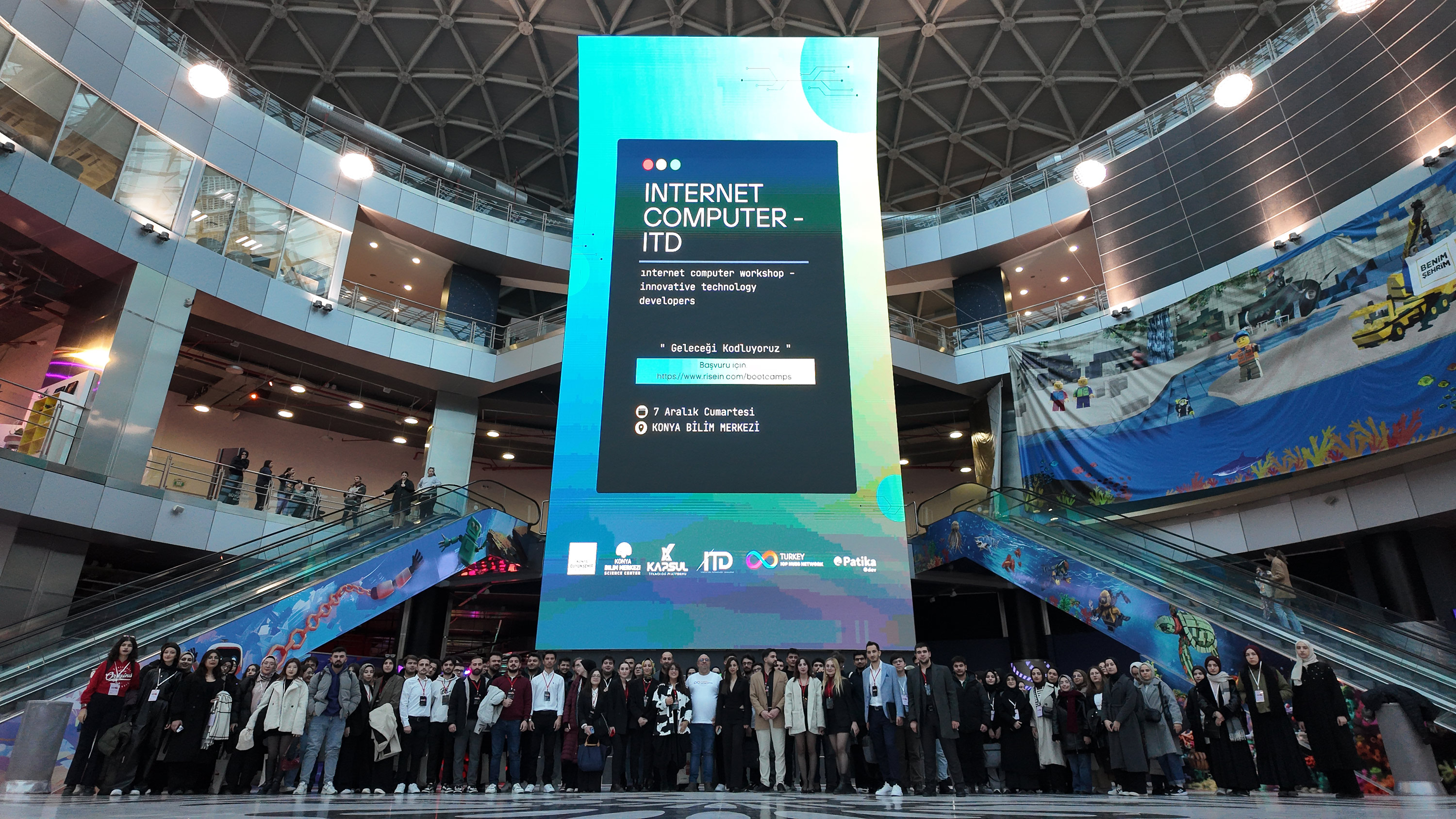 KONYA BİLİM MERKEZİ’NDE “INTERNET COMPUTER VE SMART CONTRACT YAZMA” EĞİTİMİ DÜZENLENDİ