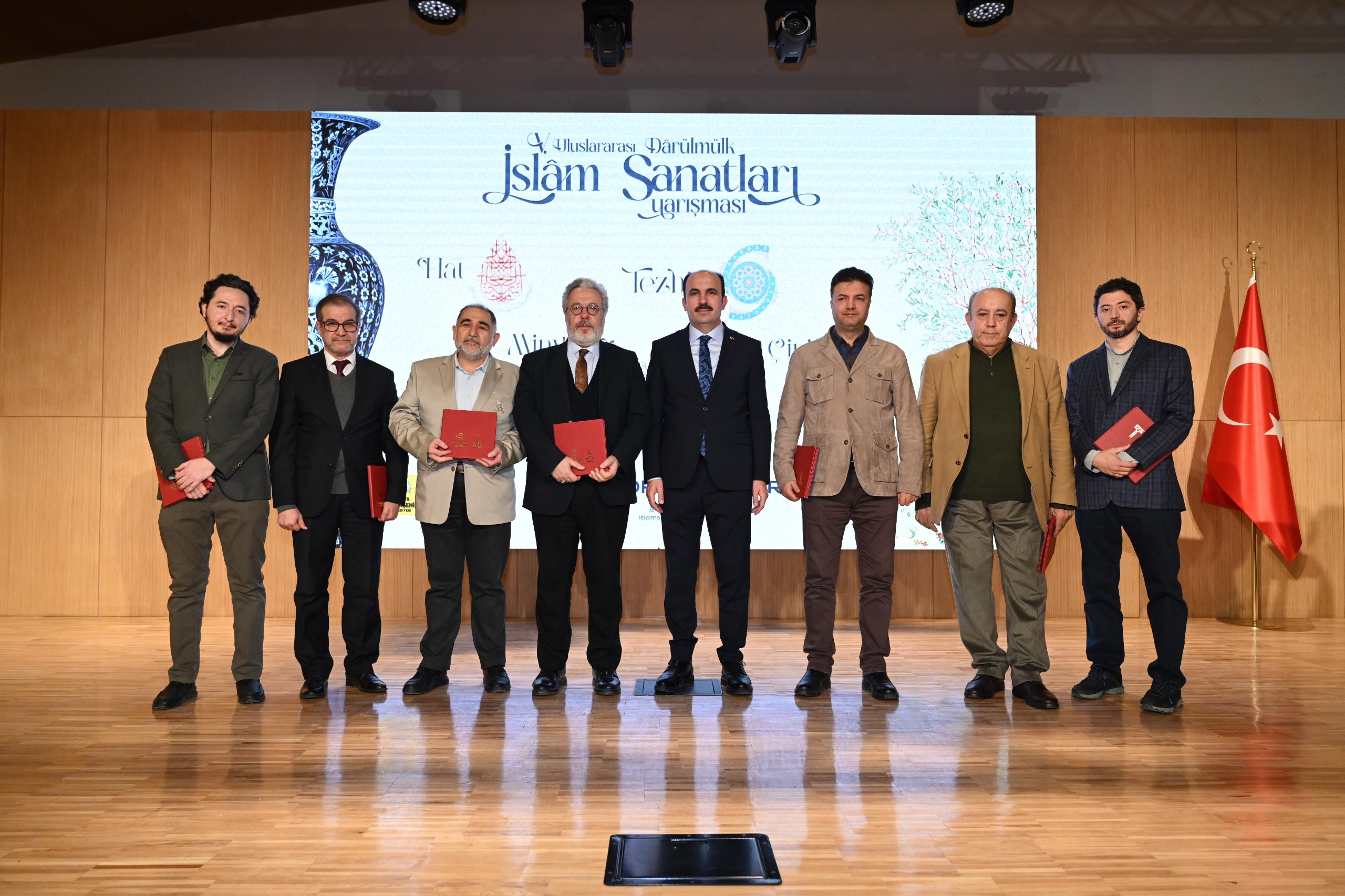 “5. ULUSLARARASI DARÜLMÜLK İSLÂM SANATLARI YARIŞMASI”NDA ÖDÜLLER VERİLDİ
