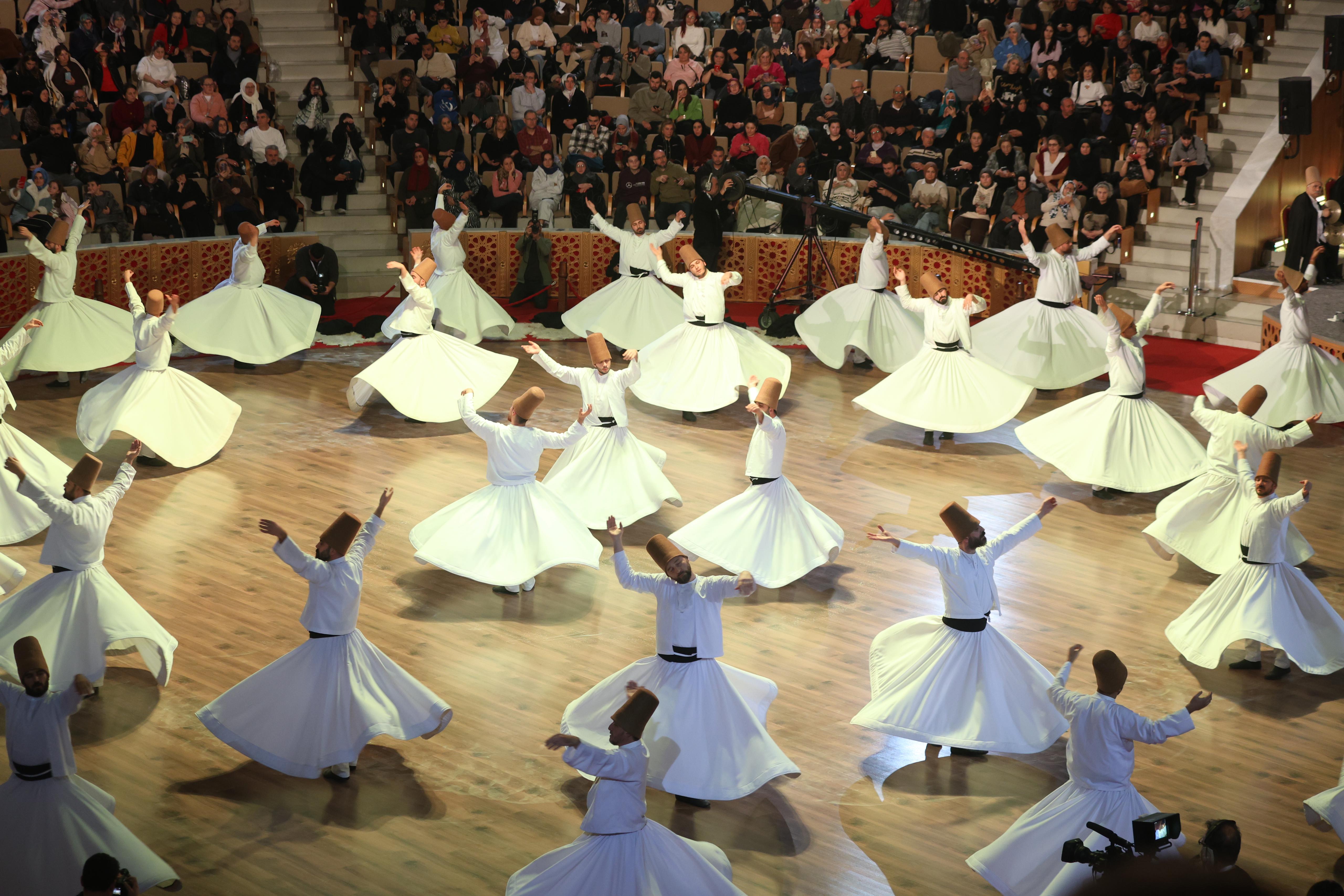 HZ. MEVLANA'NIN 751. VUSLAT YILDÖNÜMÜ ANMA ETKİNLİKLERİ ŞEB-İ ARUS İLE SONA ERDİ