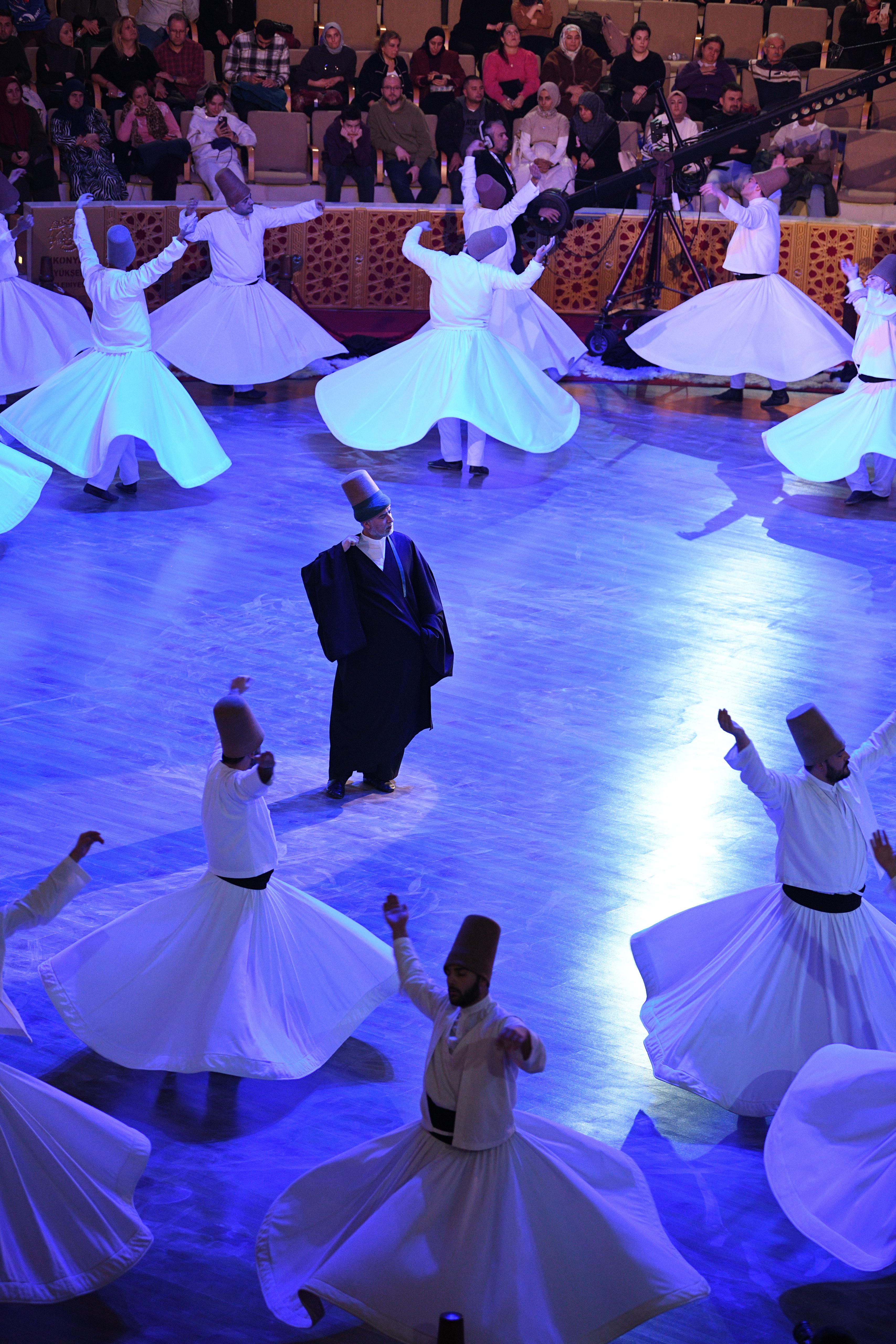 HZ. MEVLANA'NIN 751. VUSLAT YILDÖNÜMÜ ANMA ETKİNLİKLERİ ŞEB-İ ARUS İLE SONA ERDİ