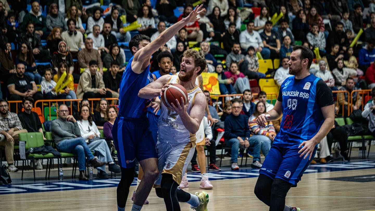 KONYA BÜYÜKŞEHİR BELEDİYESPOR İÇ SAHADA HATA YAPMADI