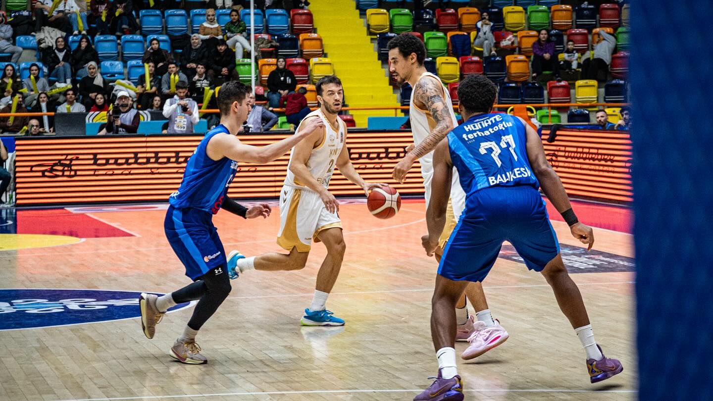 KONYA BÜYÜKŞEHİR BELEDİYESPOR İÇ SAHADA HATA YAPMADI