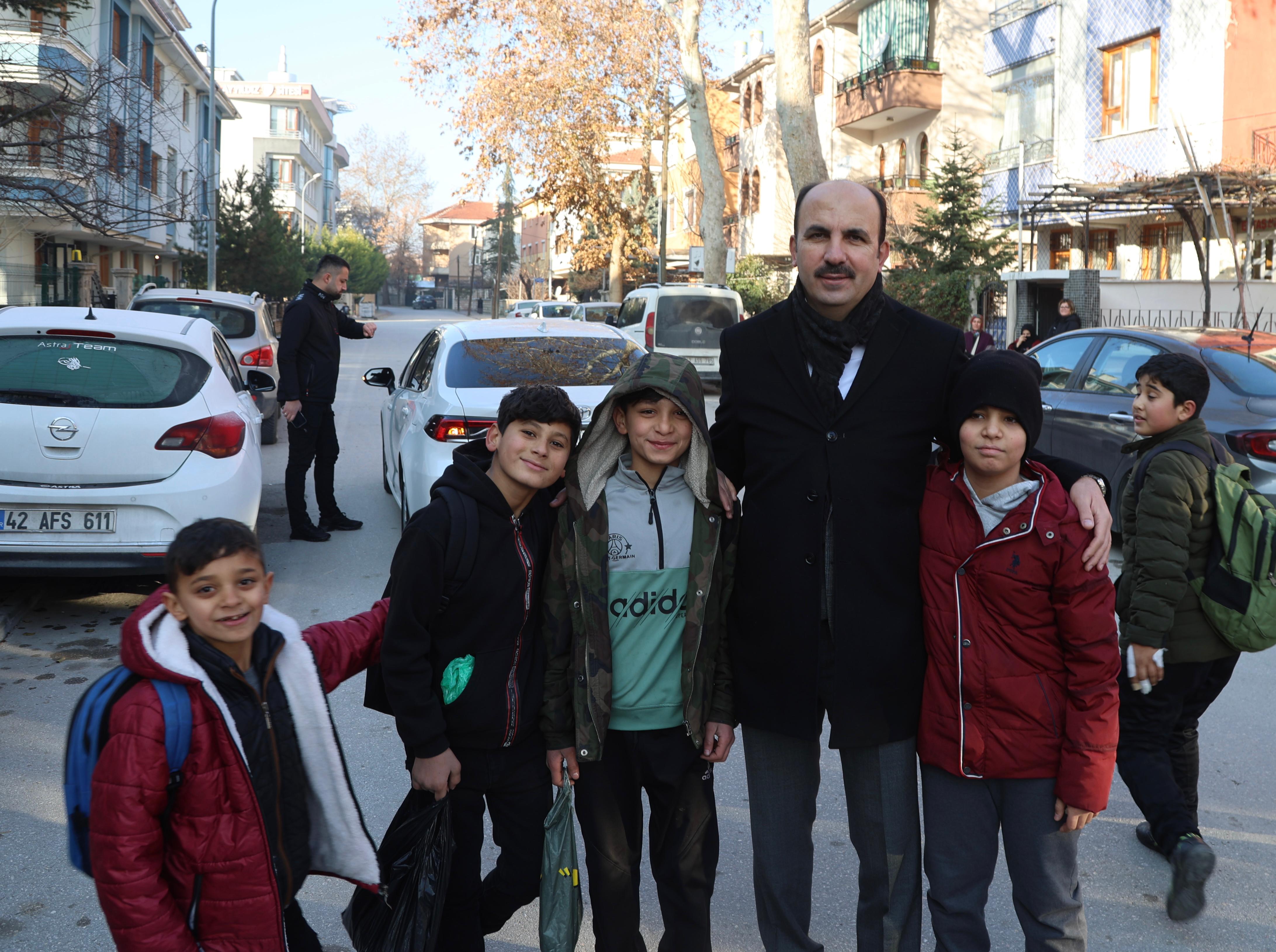 BAŞKAN ALTAY ÇOCUKLARIN ŞİVLİLİK COŞKUSUNA ORTAK OLDU