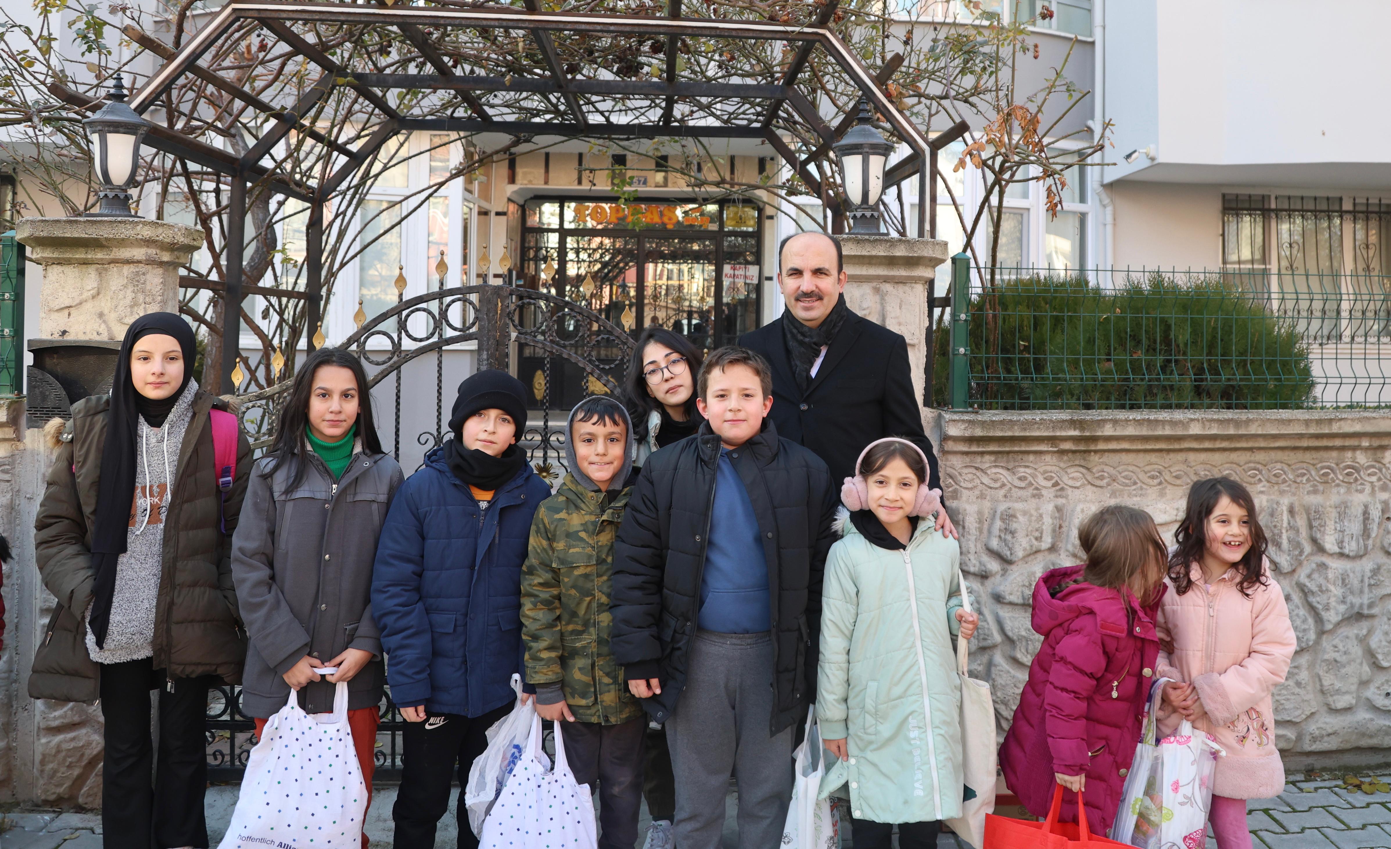 BAŞKAN ALTAY ÇOCUKLARIN ŞİVLİLİK COŞKUSUNA ORTAK OLDU