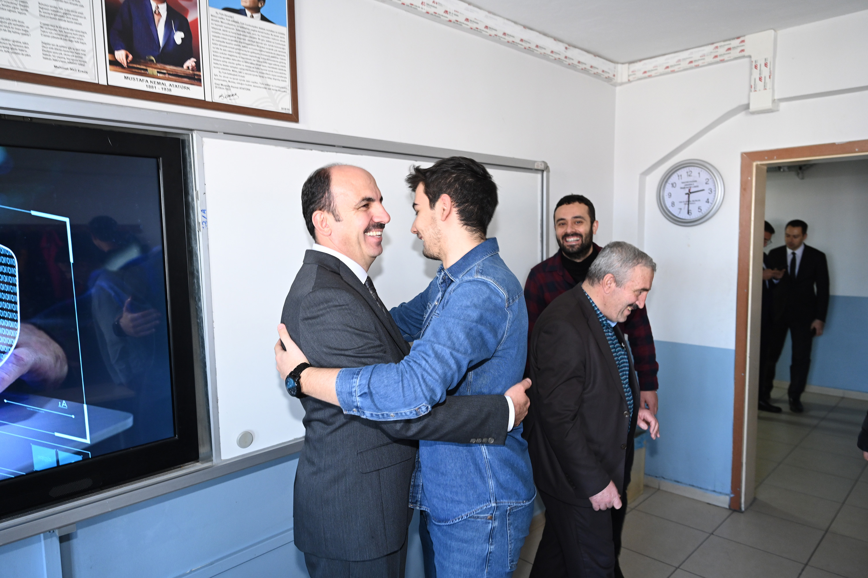 BAŞKAN ALTAY LİSE ÖĞRENCİLERİYLE BULUŞTU