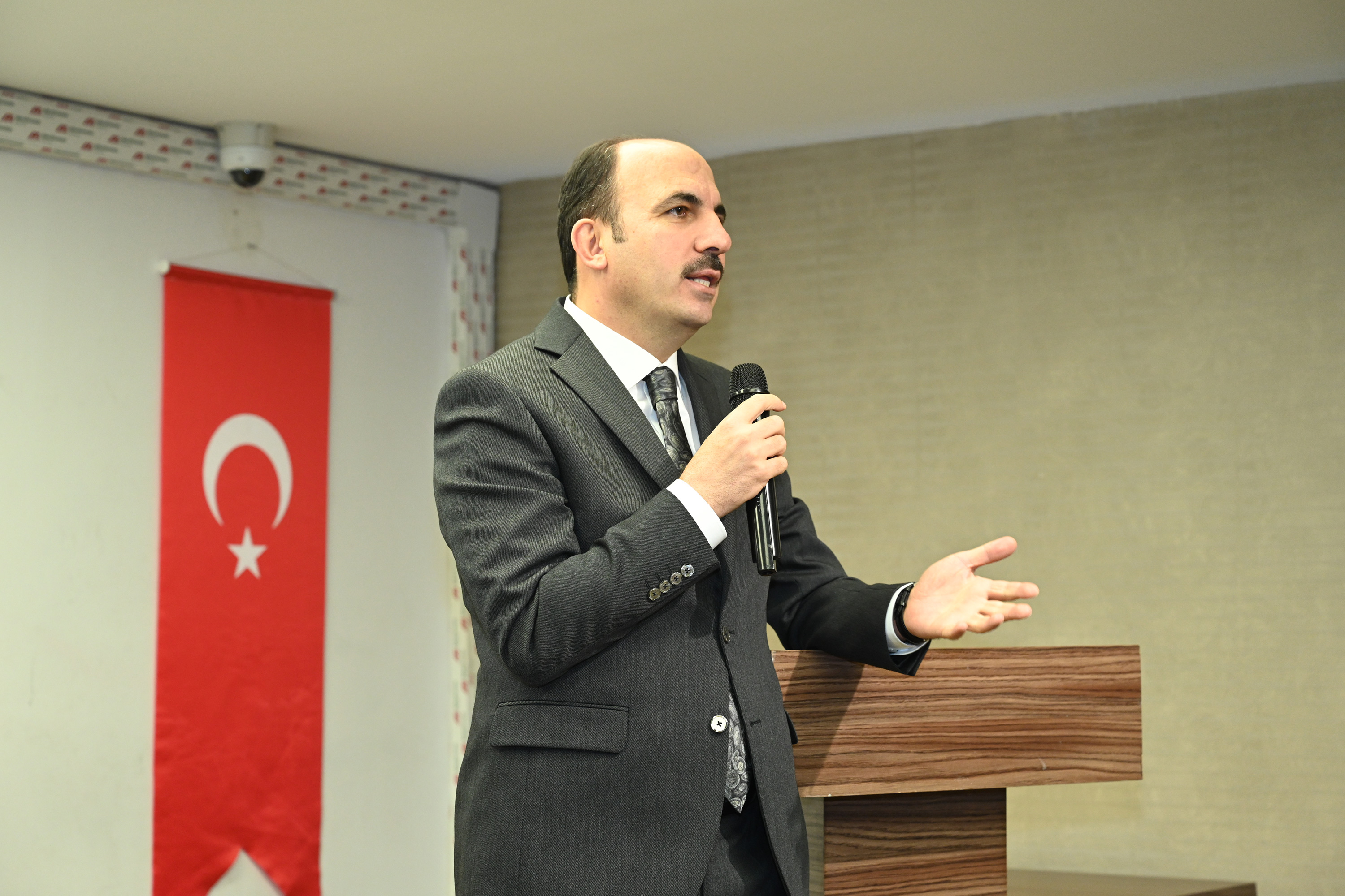 BAŞKAN ALTAY LİSE ÖĞRENCİLERİYLE BULUŞTU