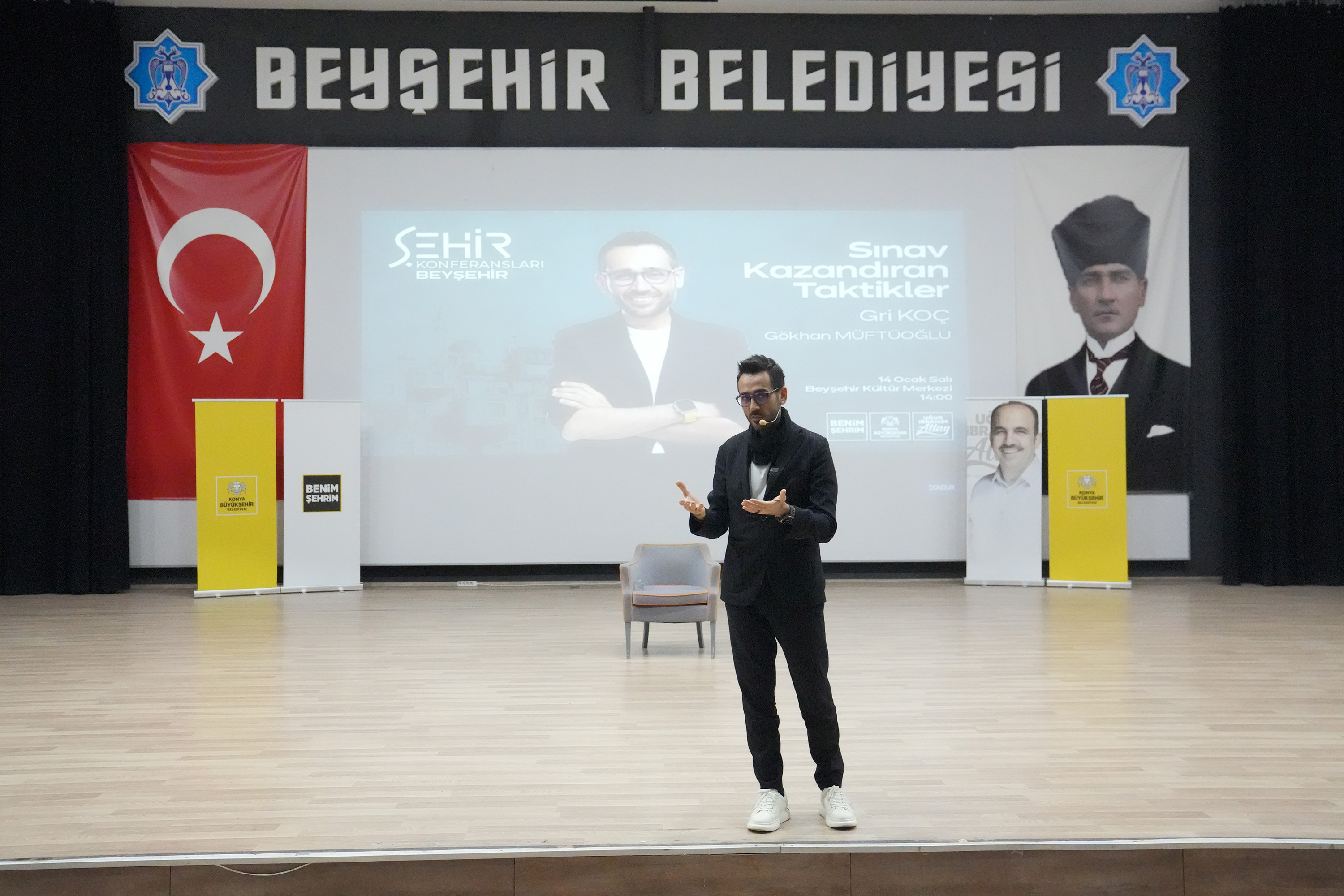 KONYA BÜYÜKŞEHİR’İN ŞEHİR KONFERANSLARI İLÇELERİN SOSYAL VE KÜLTÜREL HAYATINA KATKI SAĞLIYOR