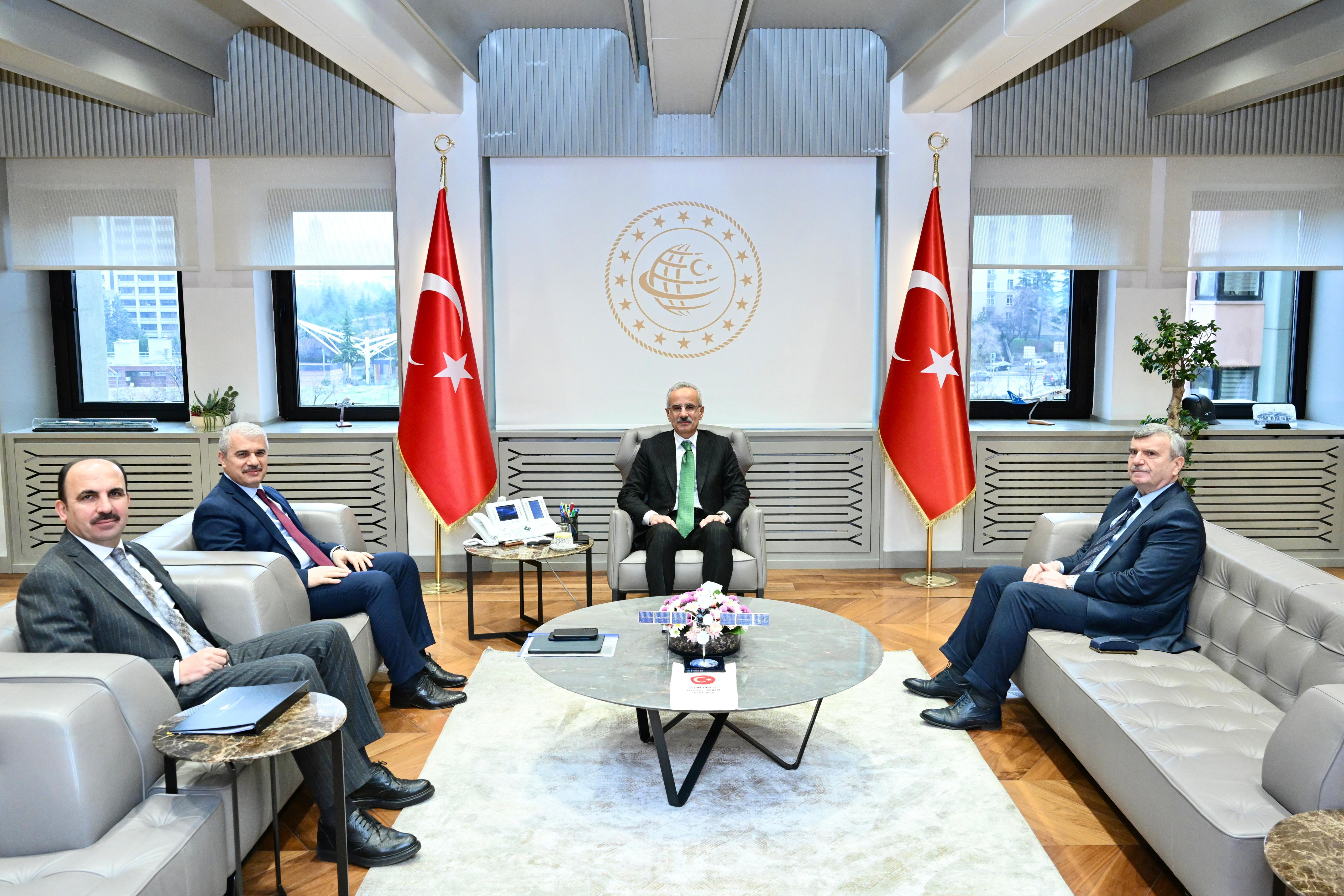 VALİ AKIN, MİLLETVEKİLİ AKYÜREK VE BAŞKAN ALTAY BAKANLARLA KONYA YATIRIMLARINI İSTİŞARE ETTİ