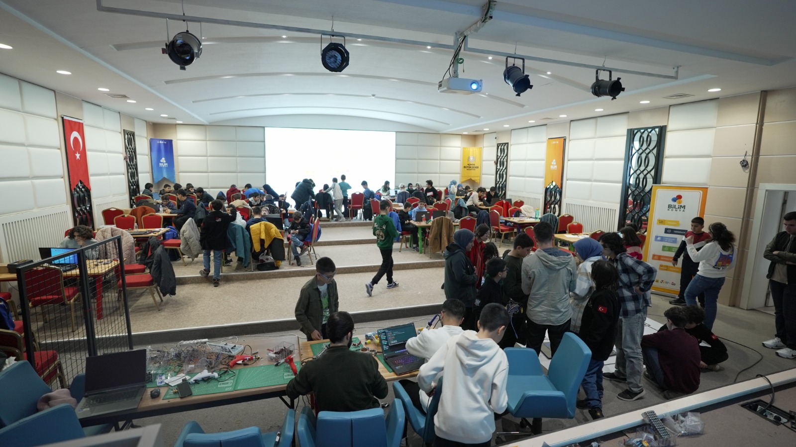 BİLİM KONYA’DAN YARIYIL TATİLİNDE “TEKNOFEST ROBOLİG KAMPI"