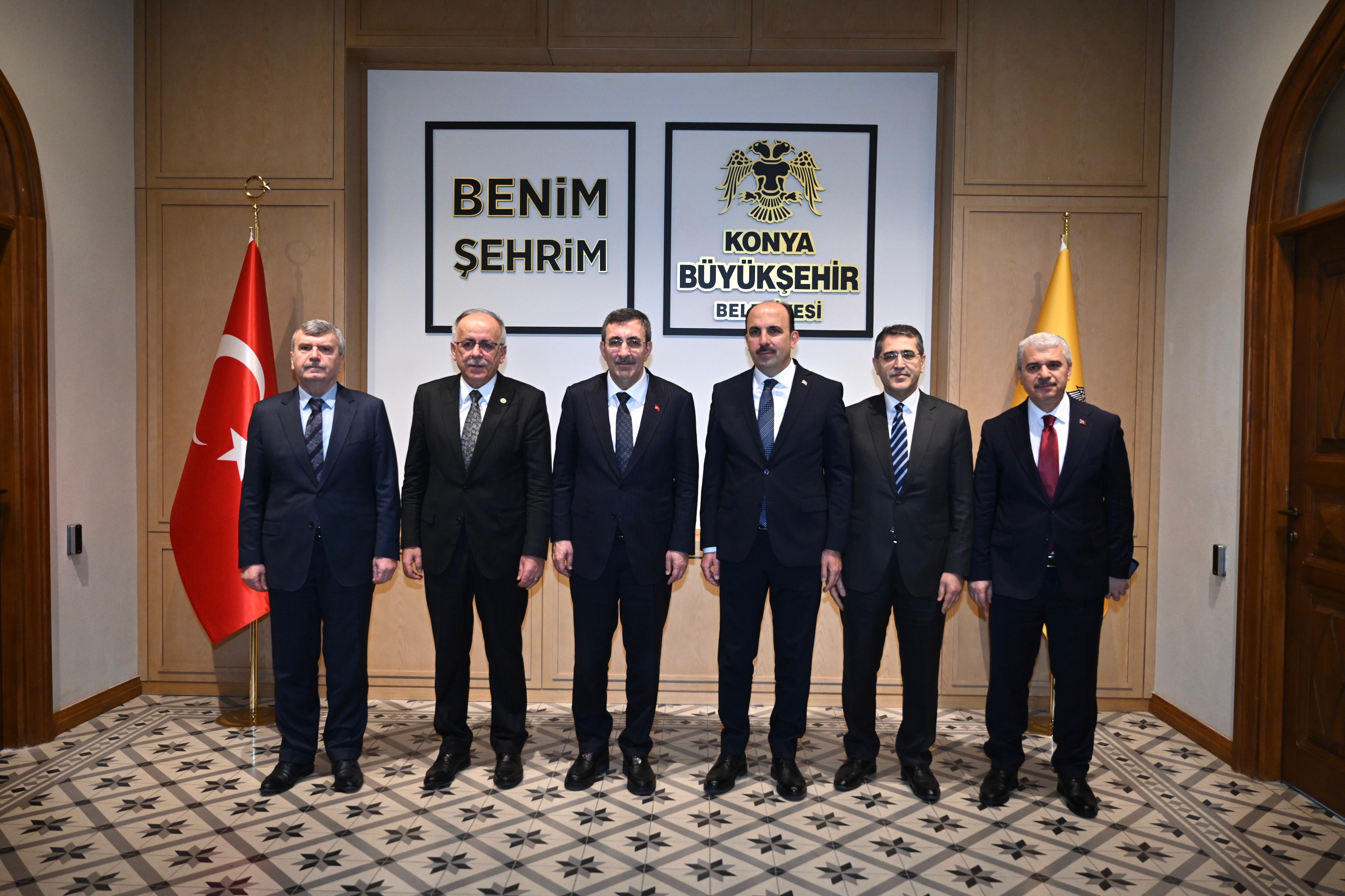 CUMHURBAŞKANI YARDIMCISI YILMAZ BAŞKAN ALTAY’I ZİYARET ETTİ