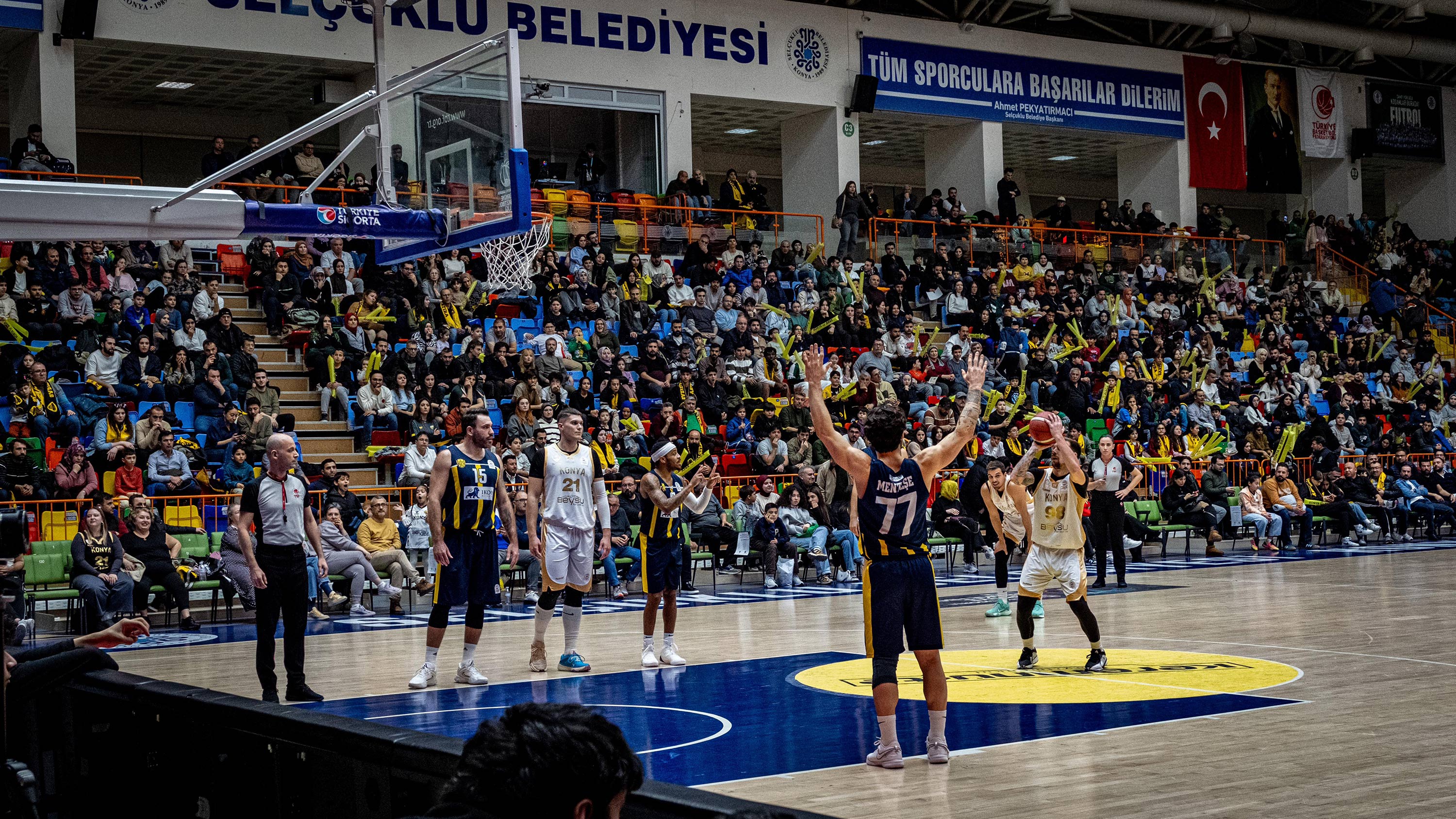 KONYA BÜYÜKŞEHİR BELEDİYESPOR PLAY-OFF YOLUNDAKİ MÜCADELEYİ KAZANDI
