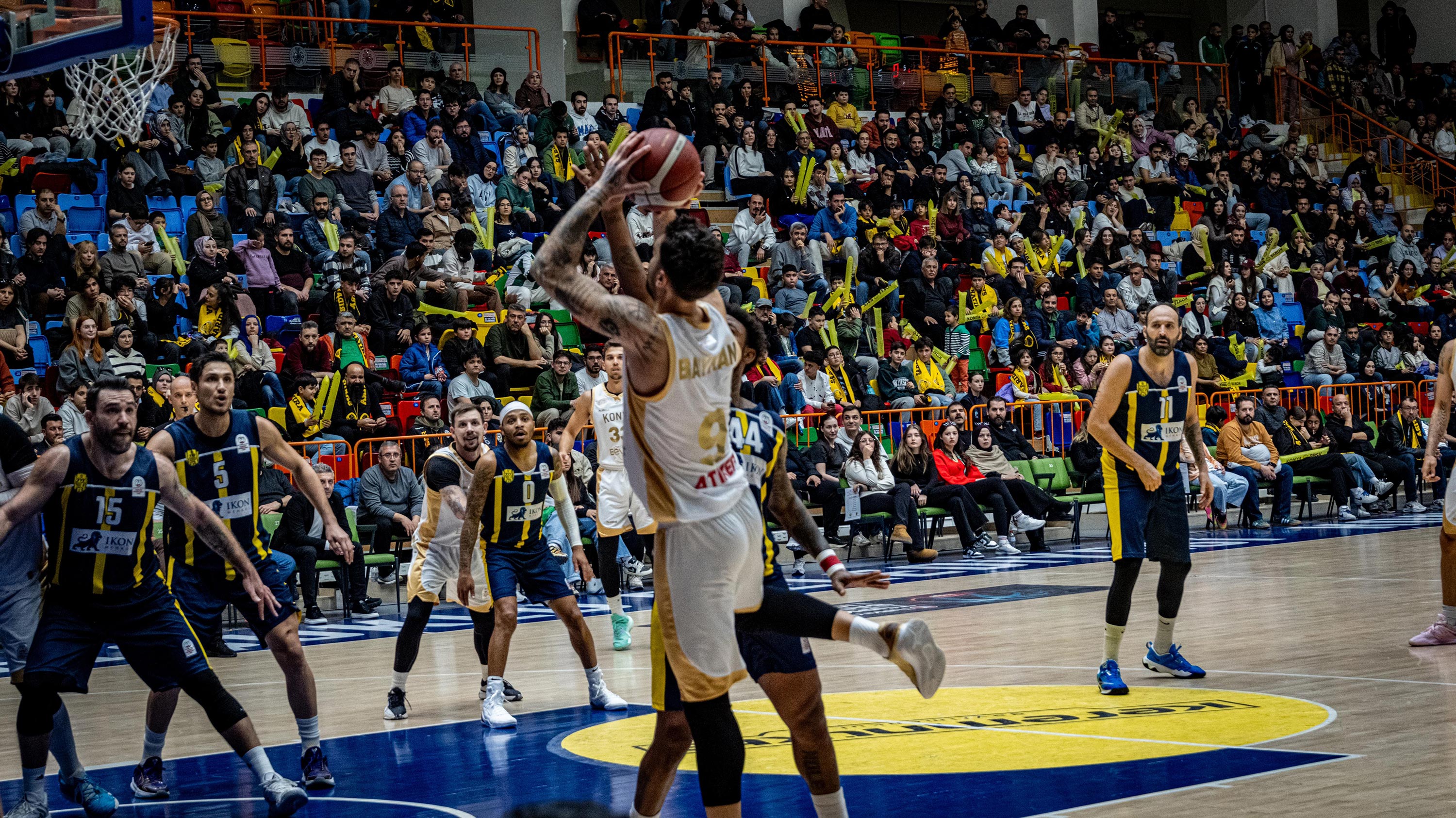 KONYA BÜYÜKŞEHİR BELEDİYESPOR PLAY-OFF YOLUNDAKİ MÜCADELEYİ KAZANDI