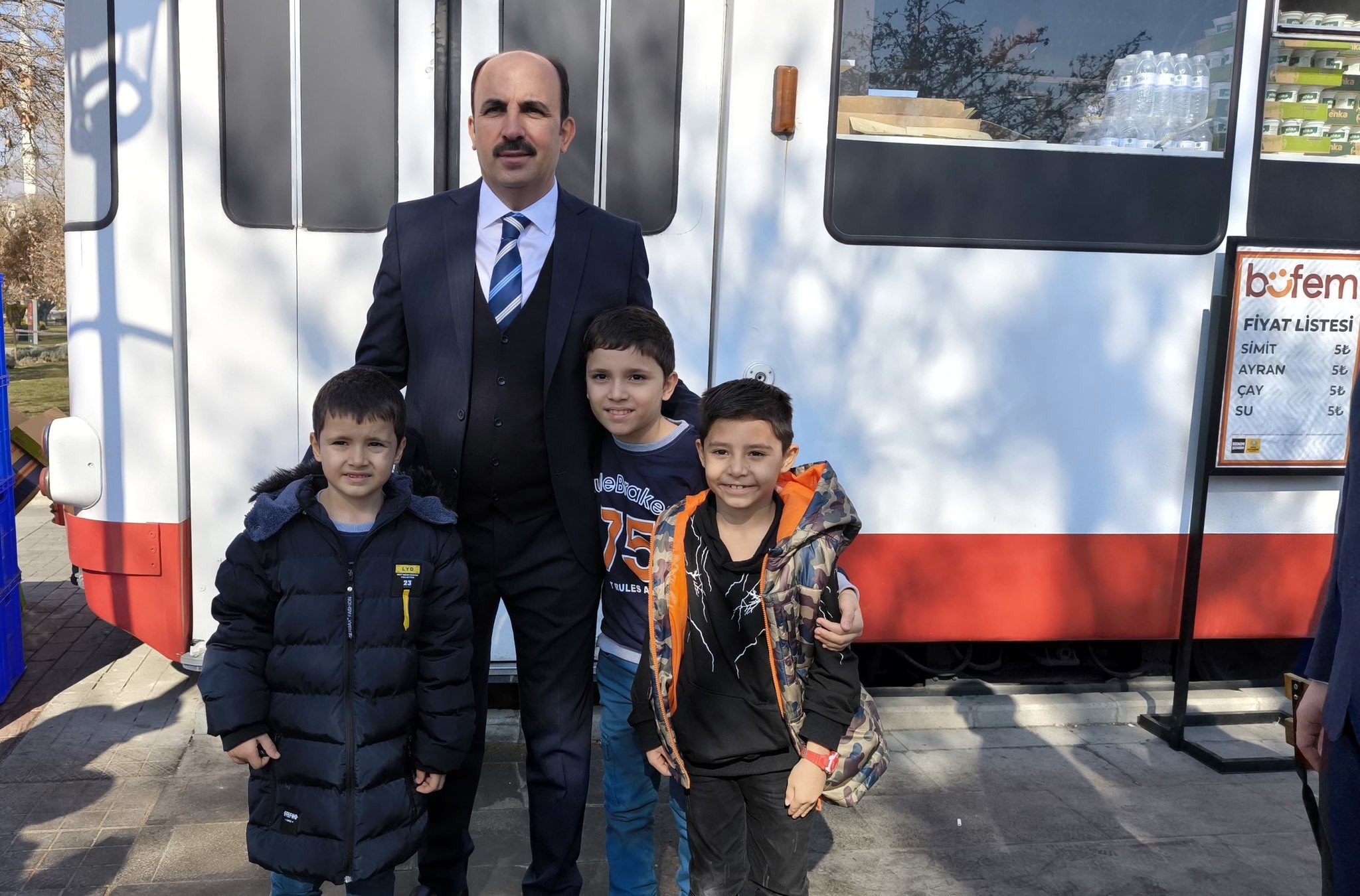 BAŞKAN ALTAY HACIVEYİSZADE CAMİİ’NDE VE KÜLTÜRPARK'TA VATANDAŞLARLA BULUŞTU
