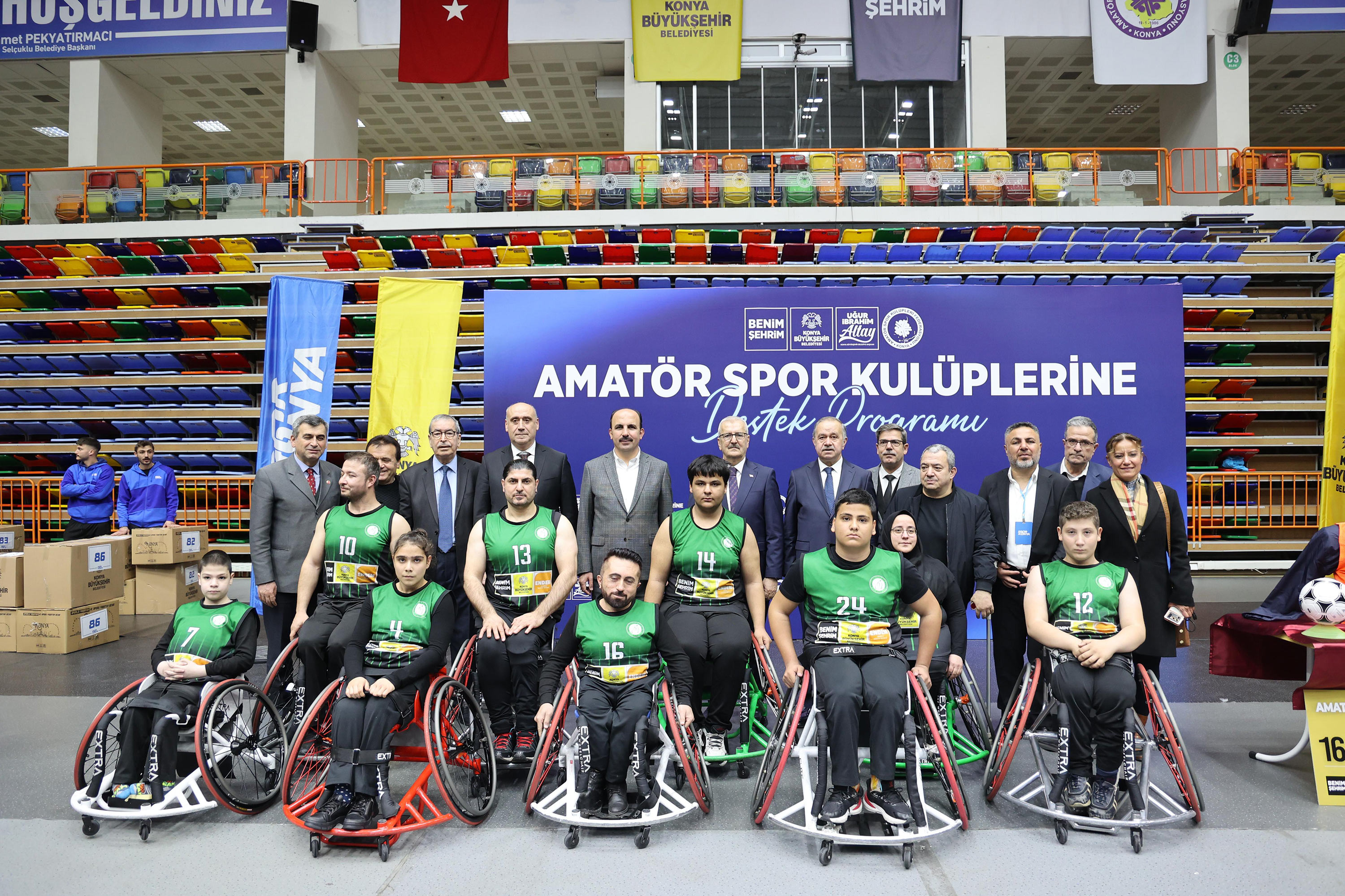 KONYA BÜYÜKŞEHİR’DEN AMATÖR SPOR KULÜPLERİNE 16 MİLYON LİRALIK MALZEME DESTEĞİ