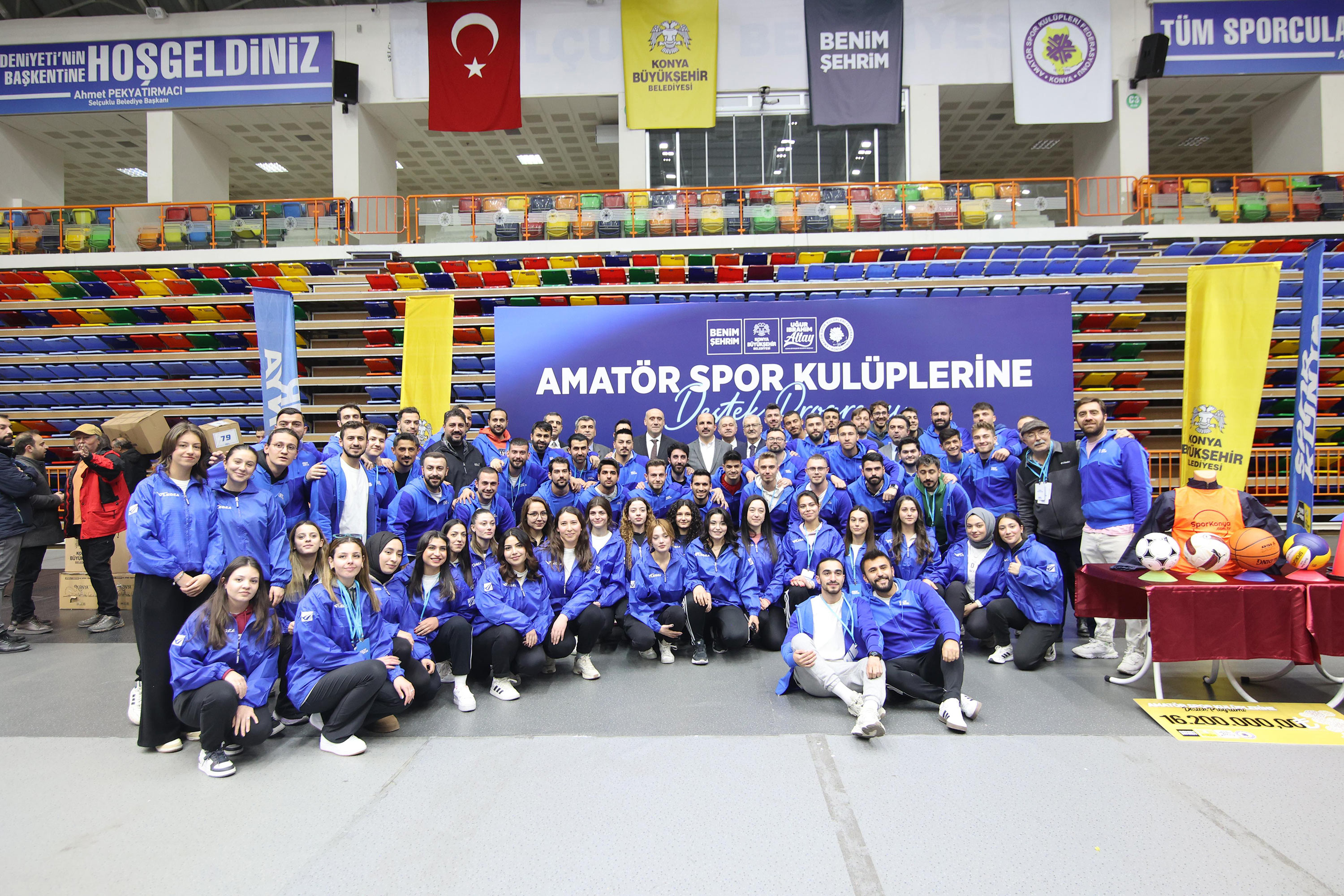 KONYA BÜYÜKŞEHİR’DEN AMATÖR SPOR KULÜPLERİNE 16 MİLYON LİRALIK MALZEME DESTEĞİ