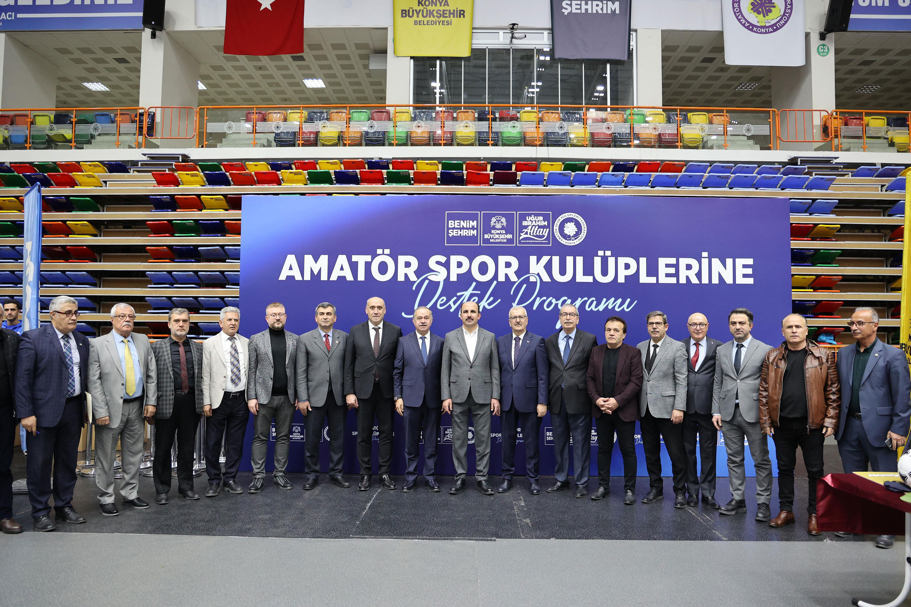 KONYA BÜYÜKŞEHİR’DEN AMATÖR SPOR KULÜPLERİNE 16 MİLYON LİRALIK MALZEME DESTEĞİ