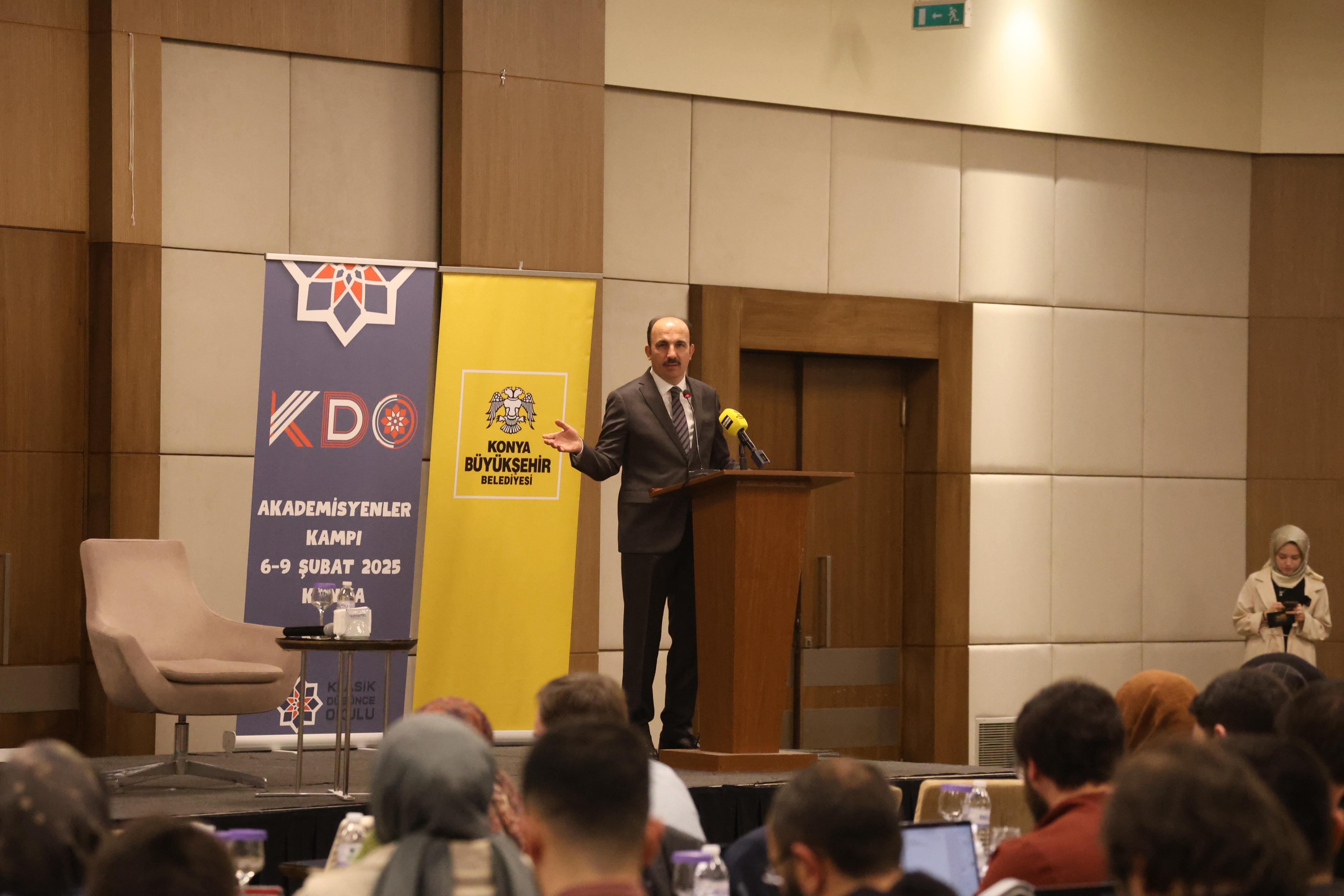 KONYA BÜYÜKŞEHİR KONYA İSLAM DÜŞÜNCESİNDE NÜBÜVVET KAMPI’NA EV SAHİPLİĞİ YAPIYOR