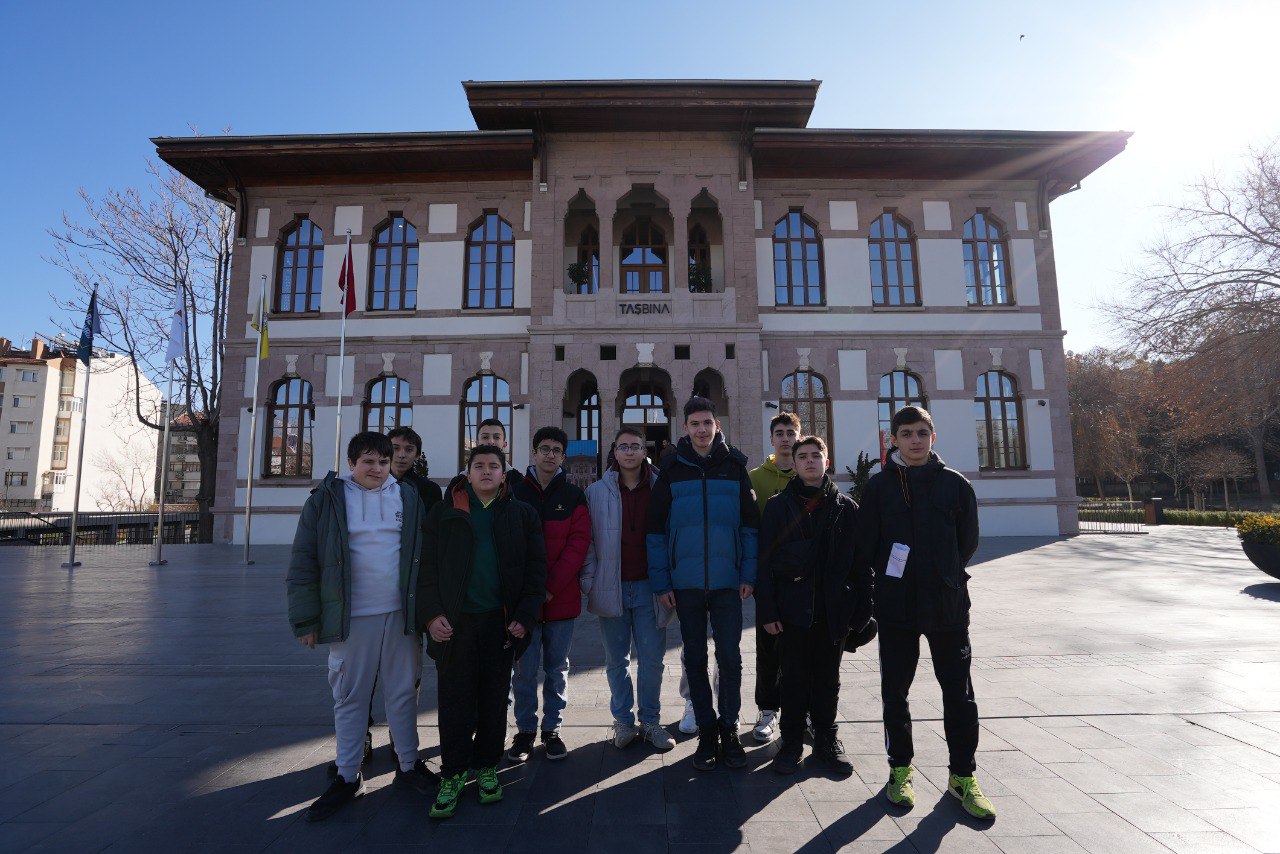 LİMA ÖĞRENCİLERİNDEN “SULTANLARIN İZİNDE DARÜ’L MÜLK ROTASI” GEZİSİ