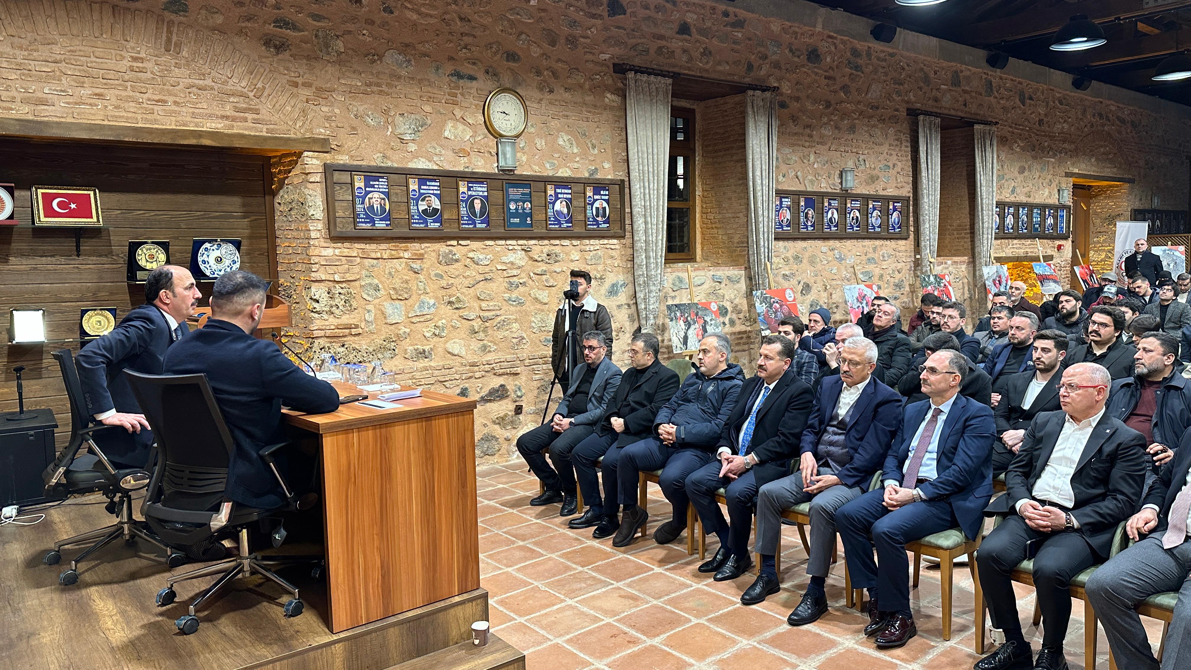 BAŞKAN ALTAY: “ZORLUKLARDA VE SEVİNÇLERDE BAYRAĞIMIZ HEPİMİZİ BİRLEŞTİRİYOR”