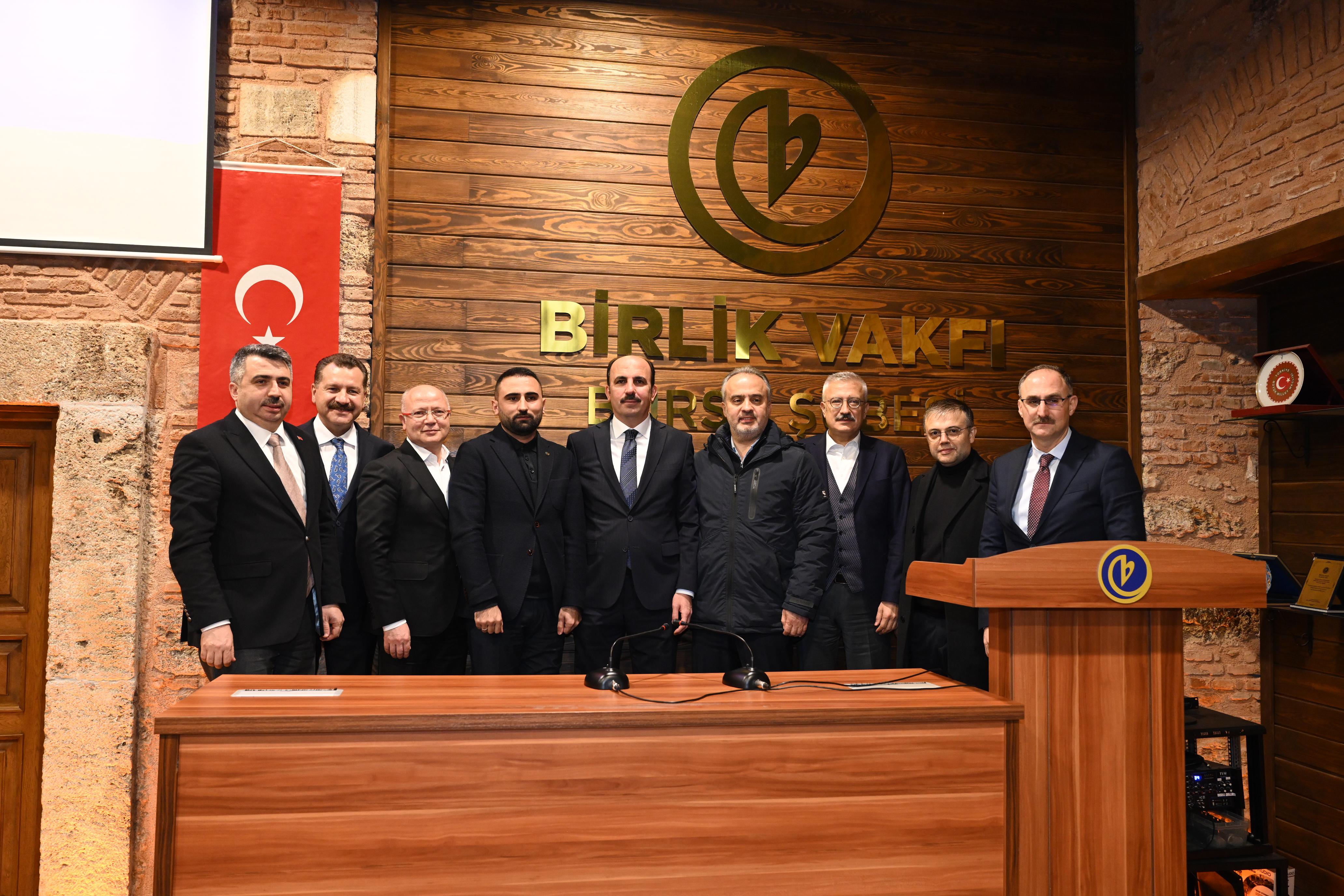 BAŞKAN ALTAY: “ZORLUKLARDA VE SEVİNÇLERDE BAYRAĞIMIZ HEPİMİZİ BİRLEŞTİRİYOR”