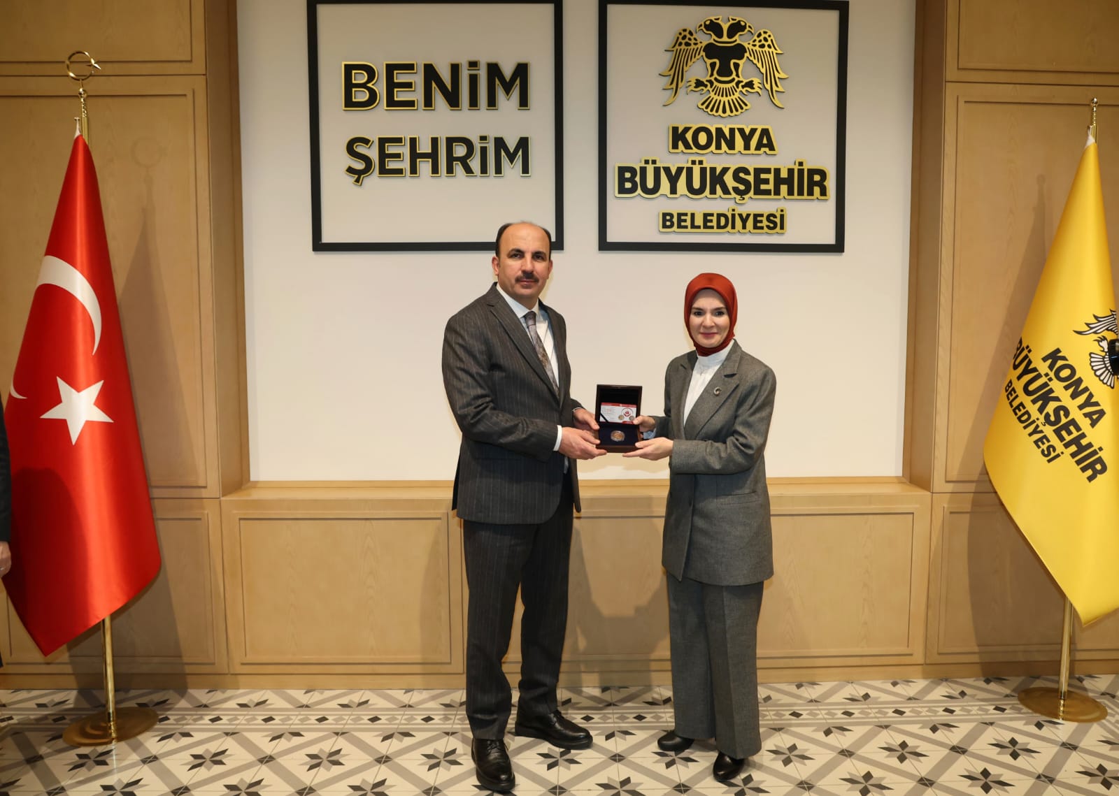 AİLE VE SOSYAL HİZMETLER BAKANI GÖKTAŞ BAŞKAN ALTAY’I ZİYARET ETTİ