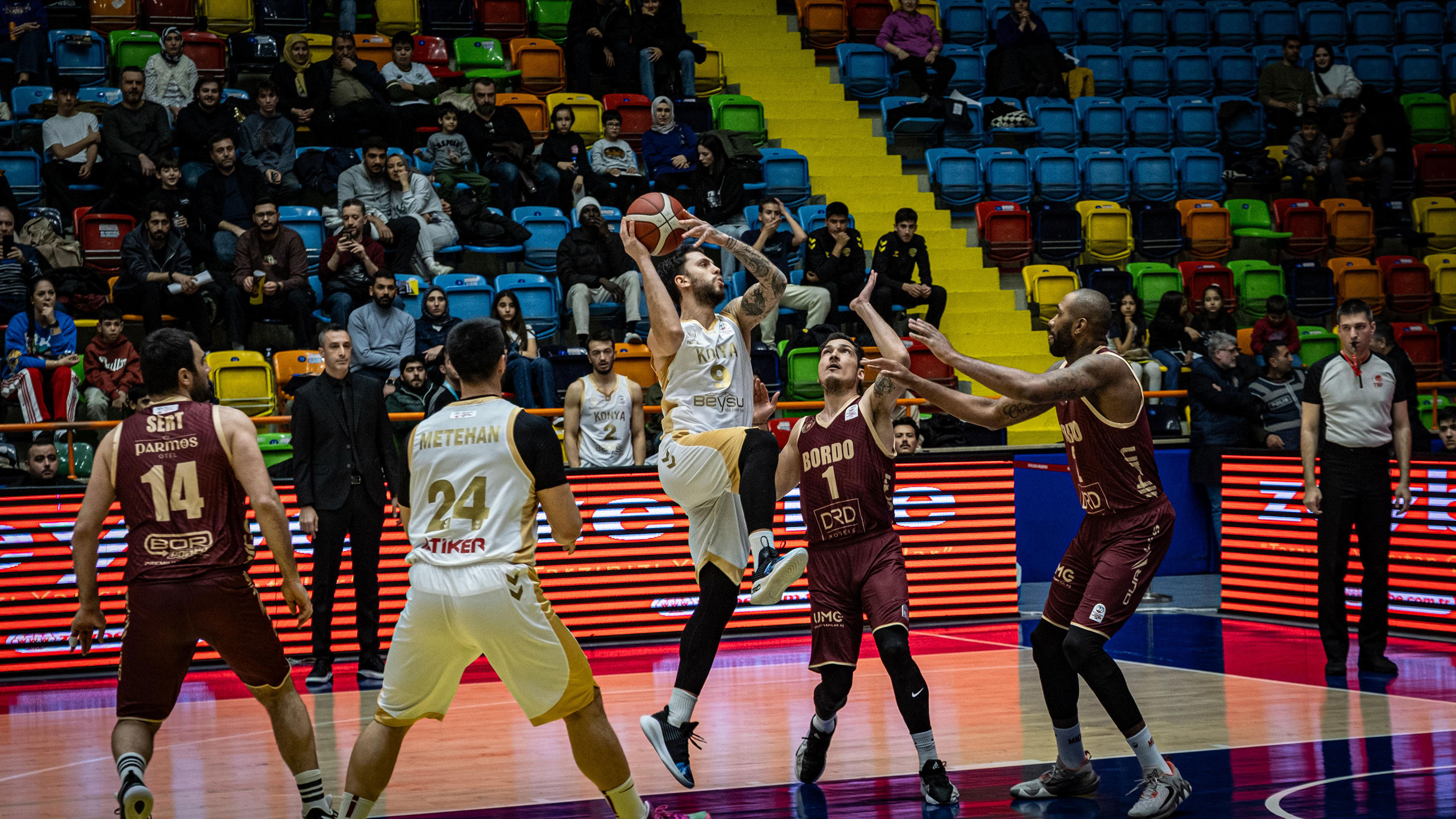BÜYÜKŞEHİR, BANDIRMA BORDO BASKETBOL’A ŞANS TANIMADI